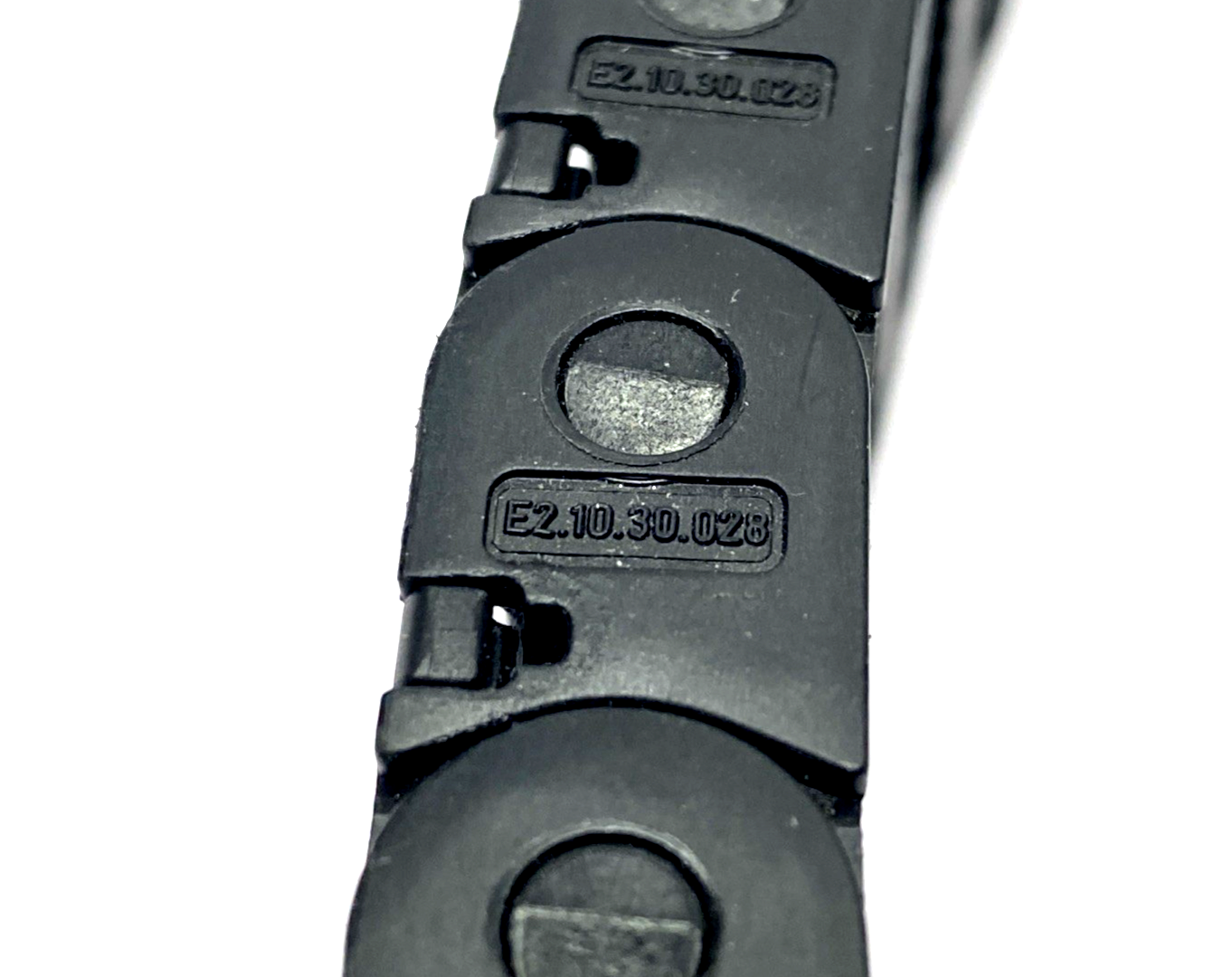 Igus E2-10-30-028-0 E-Chain Cable Carrier 31 Links, 27" Length w/ Mounting Links - Maverick Industrial Sales