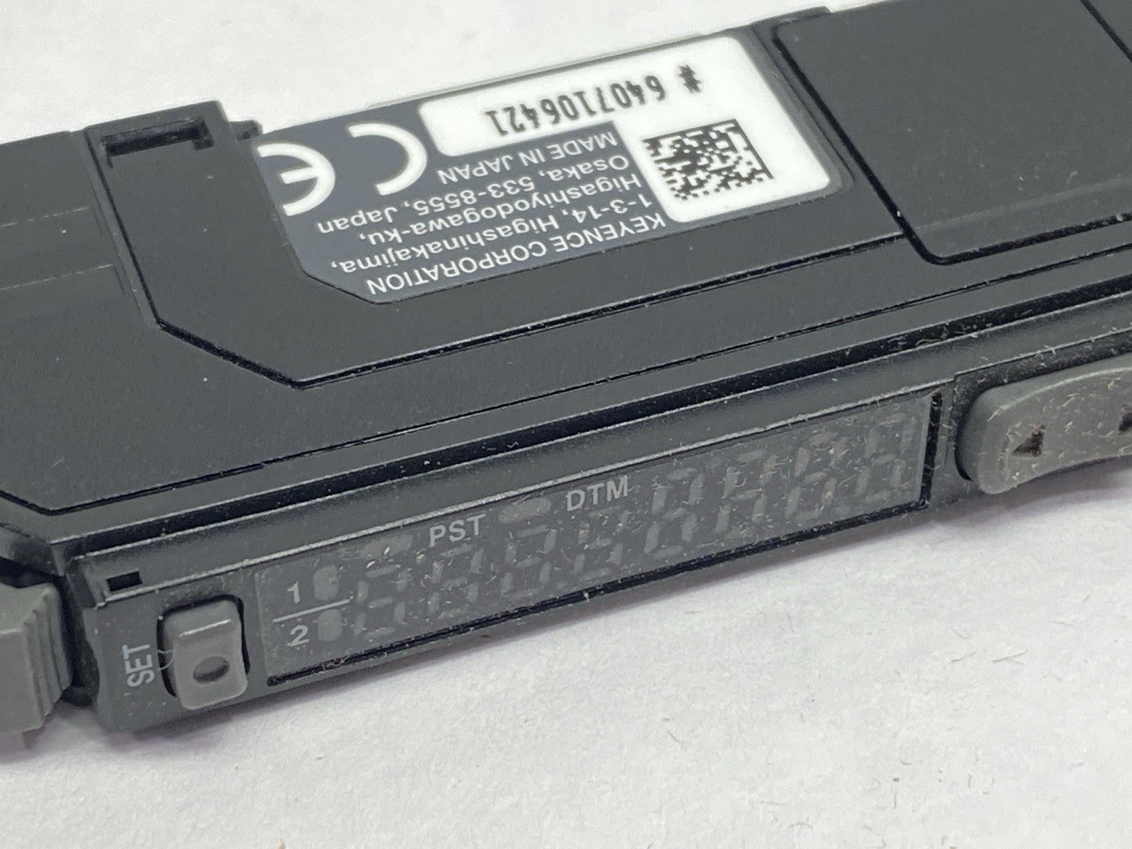 Keyence FS-N13P Digital Fiber Optic Sensor Fiber Amplifier Cable Type Main Unit - Maverick Industrial Sales