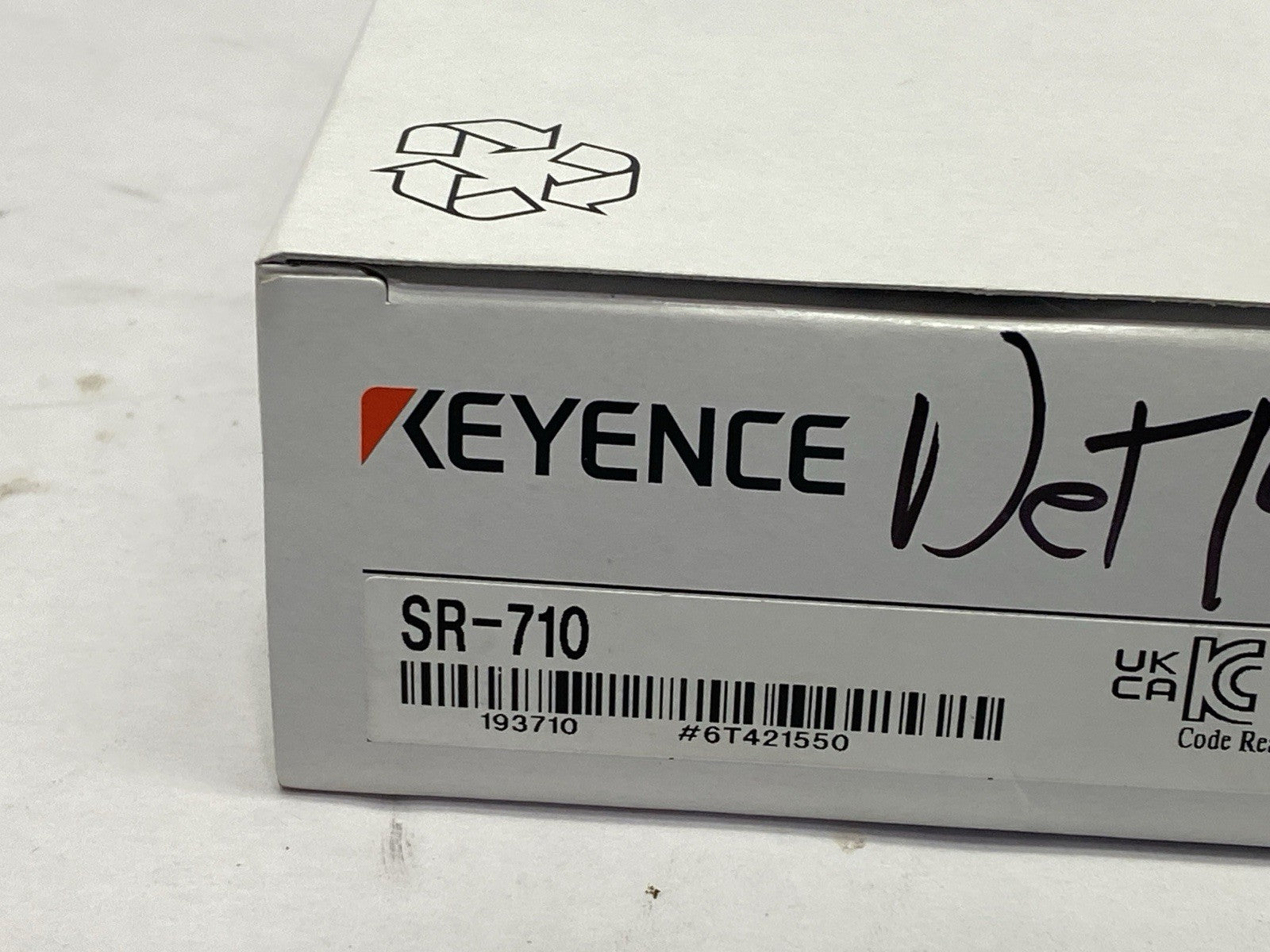 SR-710 | Keyence Ultra-Compact Fixed Type Code Reader, Middle Range - New – Open box - Maverick Industrial Sales