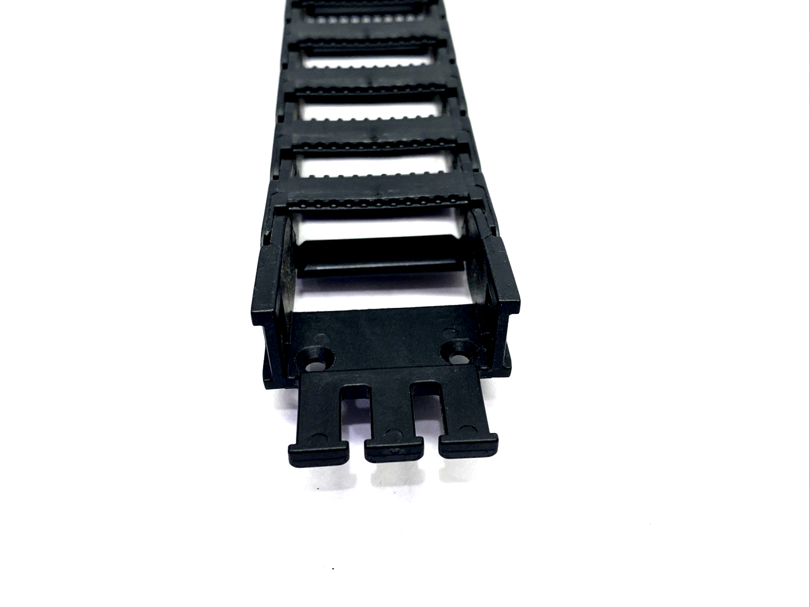 Igus E2-10-30-028-0 E-Chain Cable Carrier 31 Links, 27" Length w/ Mounting Links - Maverick Industrial Sales