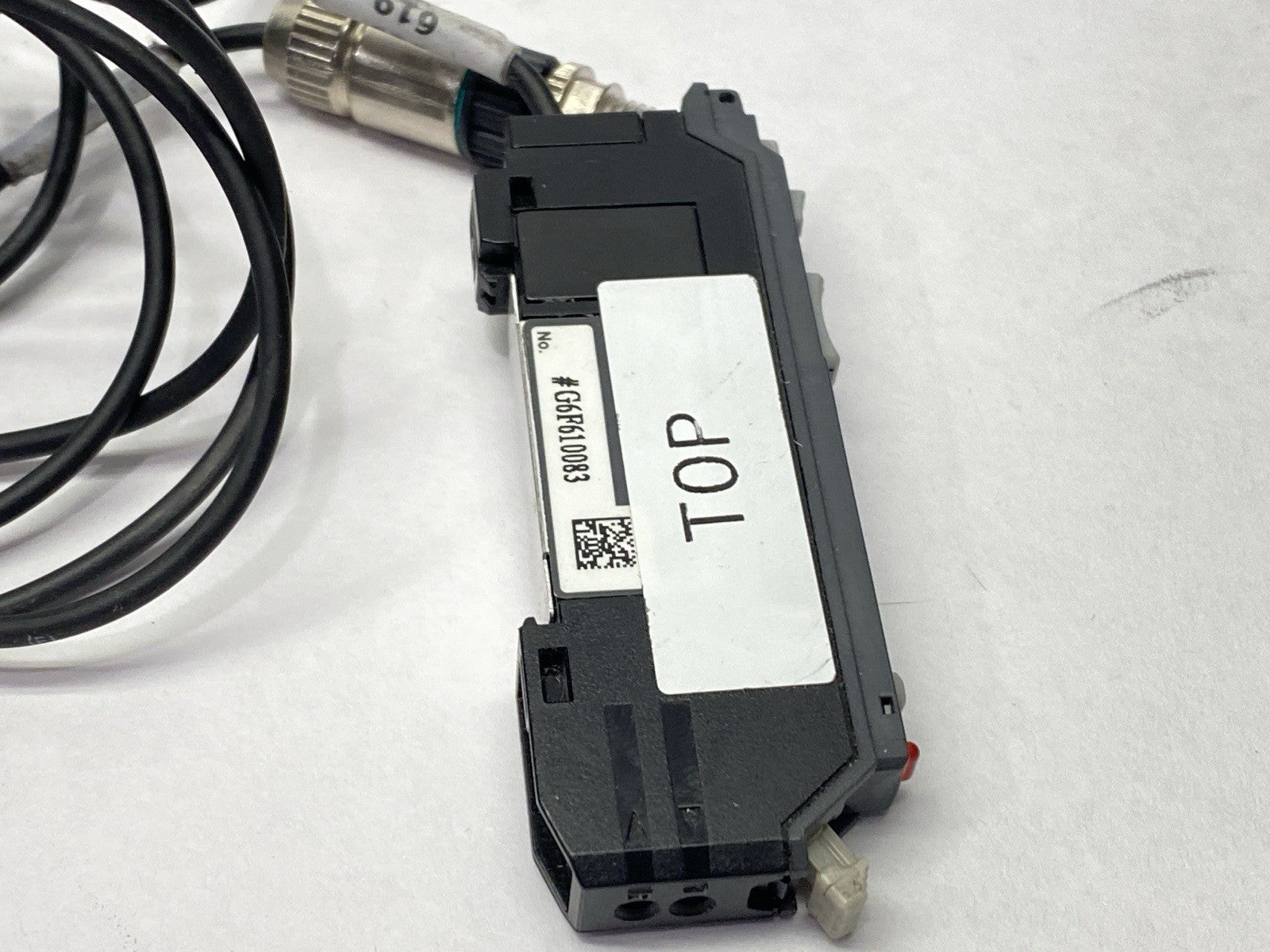 Keyence FS-V32P Digital Fiber Optic Sensor Fiber Amplifier Expansion Unit - Maverick Industrial Sales