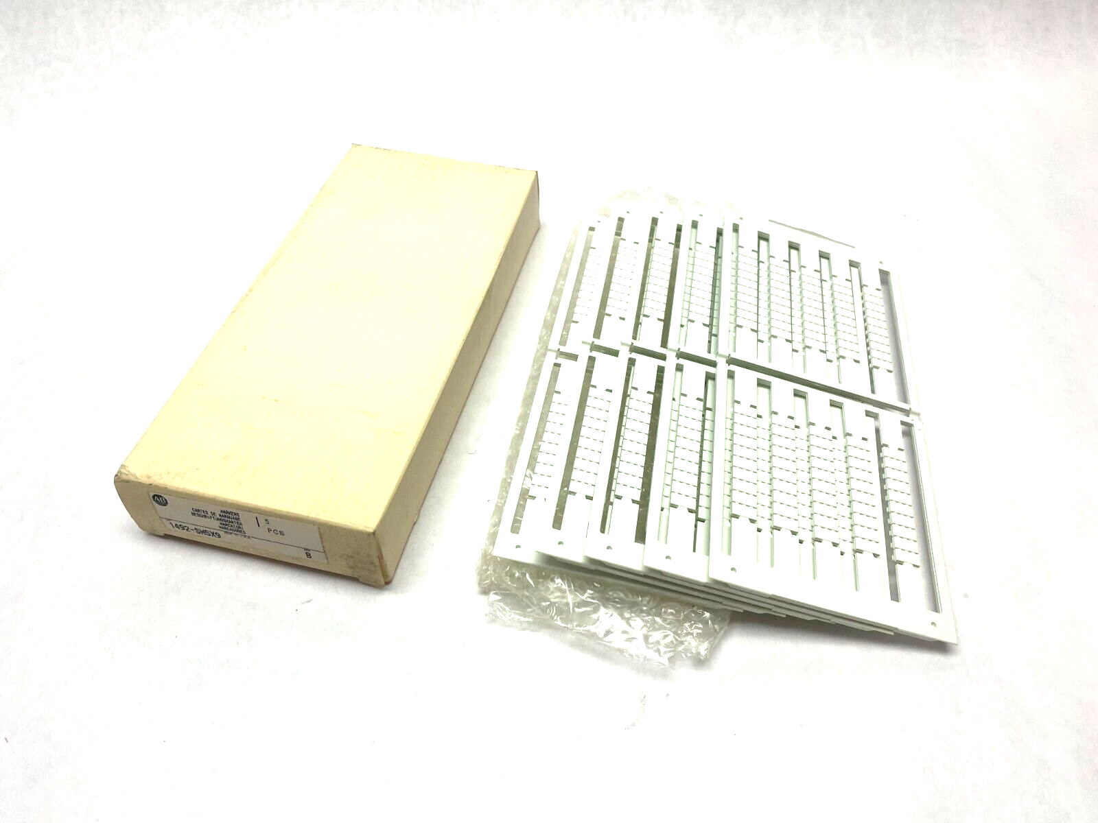 Allen Bradley 1492-SM5X9 Ser. B Blank Terminal Marker Card White BOX OF 5 SHEETS - Maverick Industrial Sales