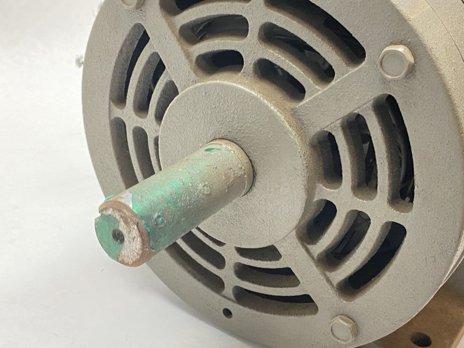 B0052DGF2A3 | Toshiba Induction Motor 3-Phase 3440RPM 13.4/6.7A 230/480VAC - New – Open box - Maverick Industrial Sales