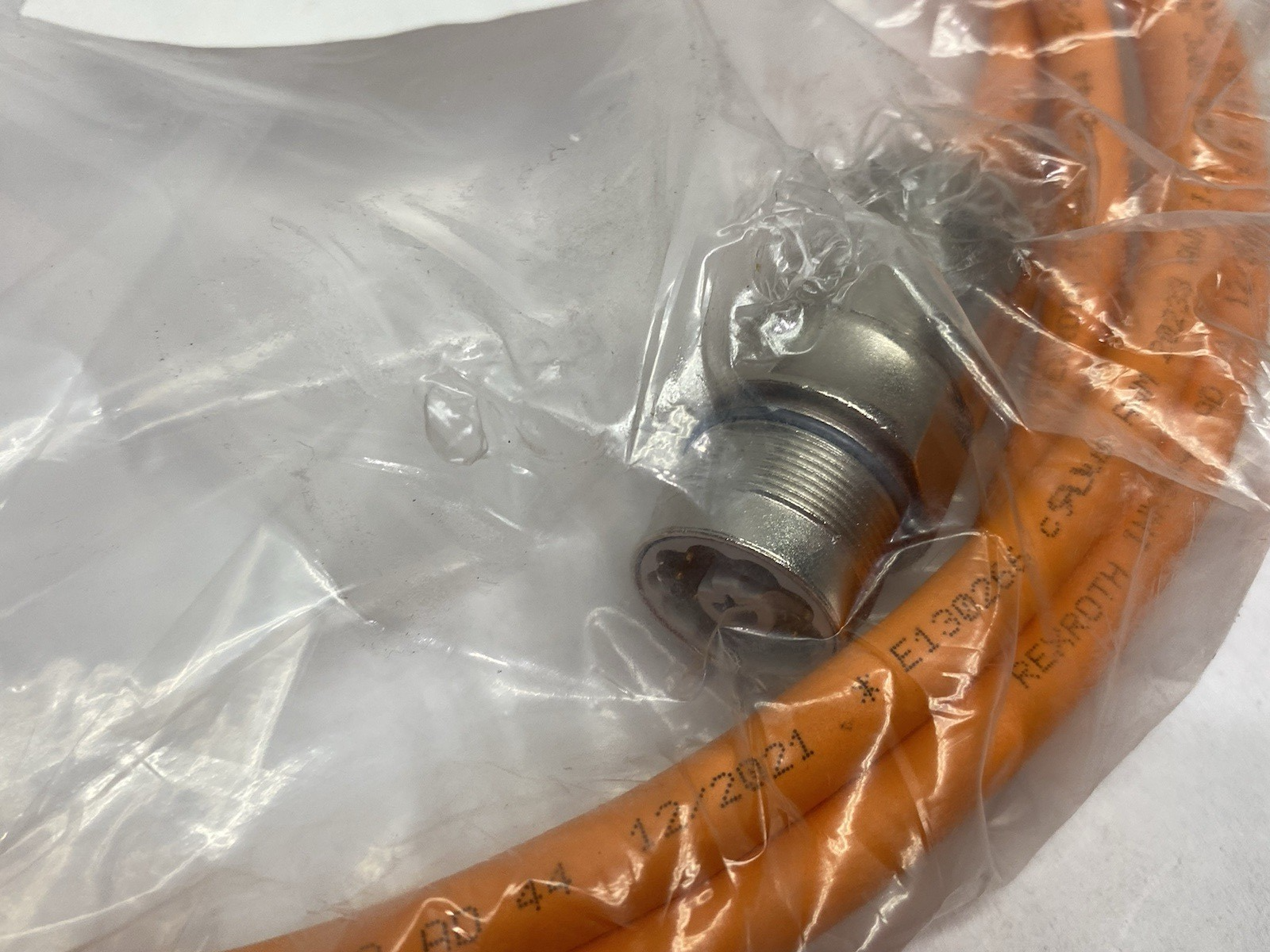 R911338989 | Bosch Rexroth Encoder Cable RKG4201/003,0 (RGS1001-REG0013-RGS1002) - New - Maverick Industrial Sales