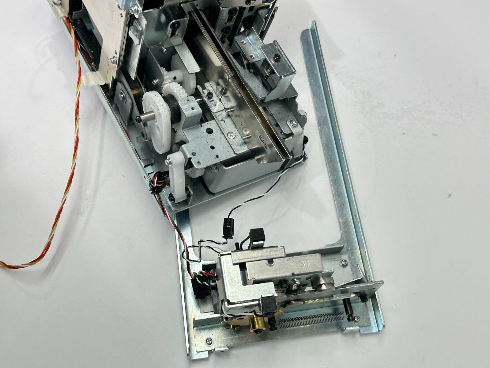 Janome JSP-R Automatic Screw Feeder Presenter - Maverick Industrial Sales