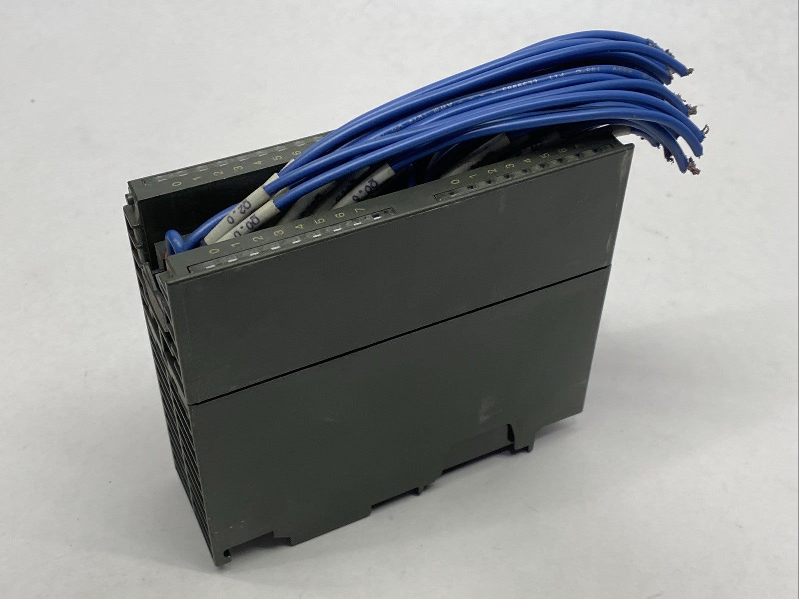 Siemens 6ES7322-1BL00-0AA0 Simatic S7 Digital Output Module SM322 NO COVER - Maverick Industrial Sales