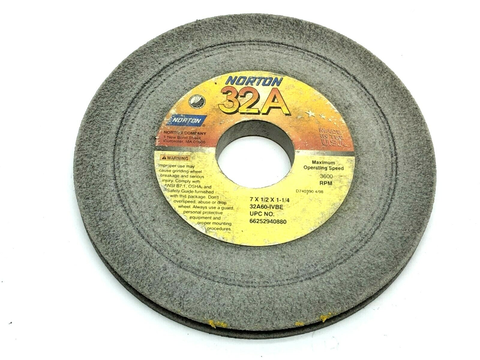 Norton 32A60-IVBE Grinding Wheels 1-1/4" Bore 3600 RPM LOT OF 5 - Maverick Industrial Sales