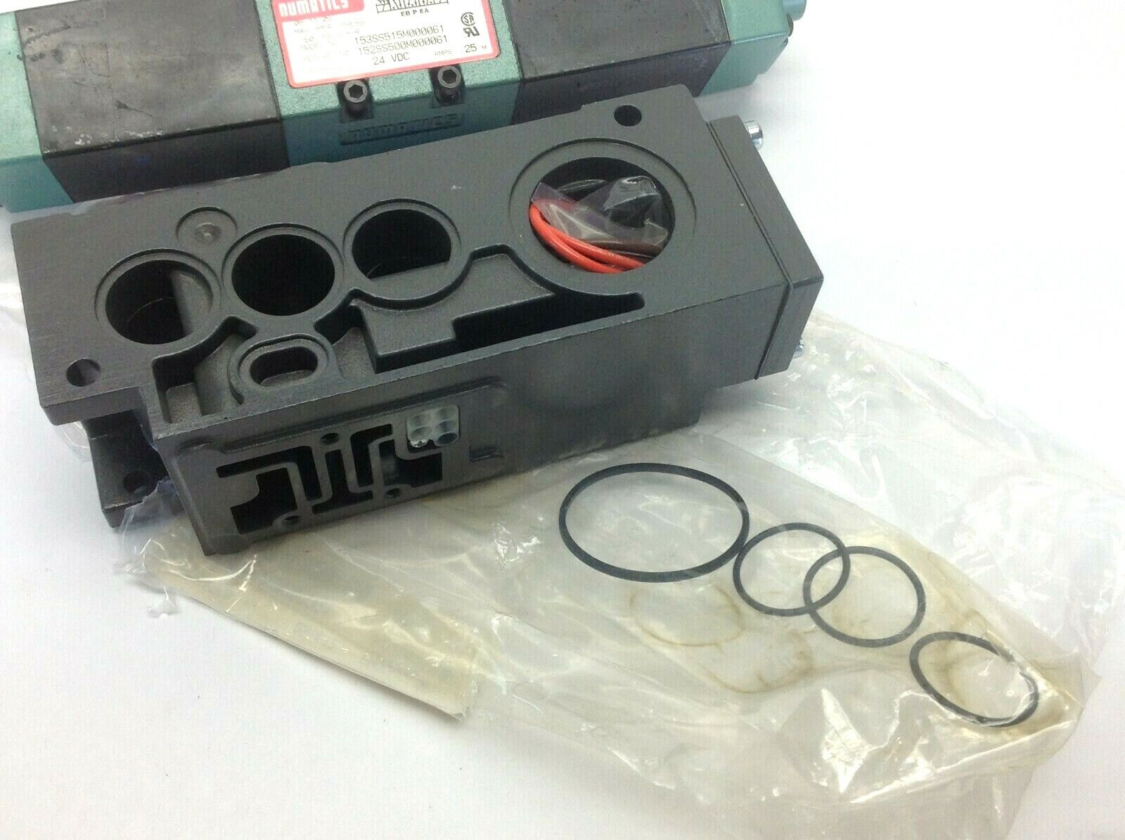 Numatics 153SS515M000061 Solenoid Valve 24VDC 0.25A with Manifold - Maverick Industrial Sales