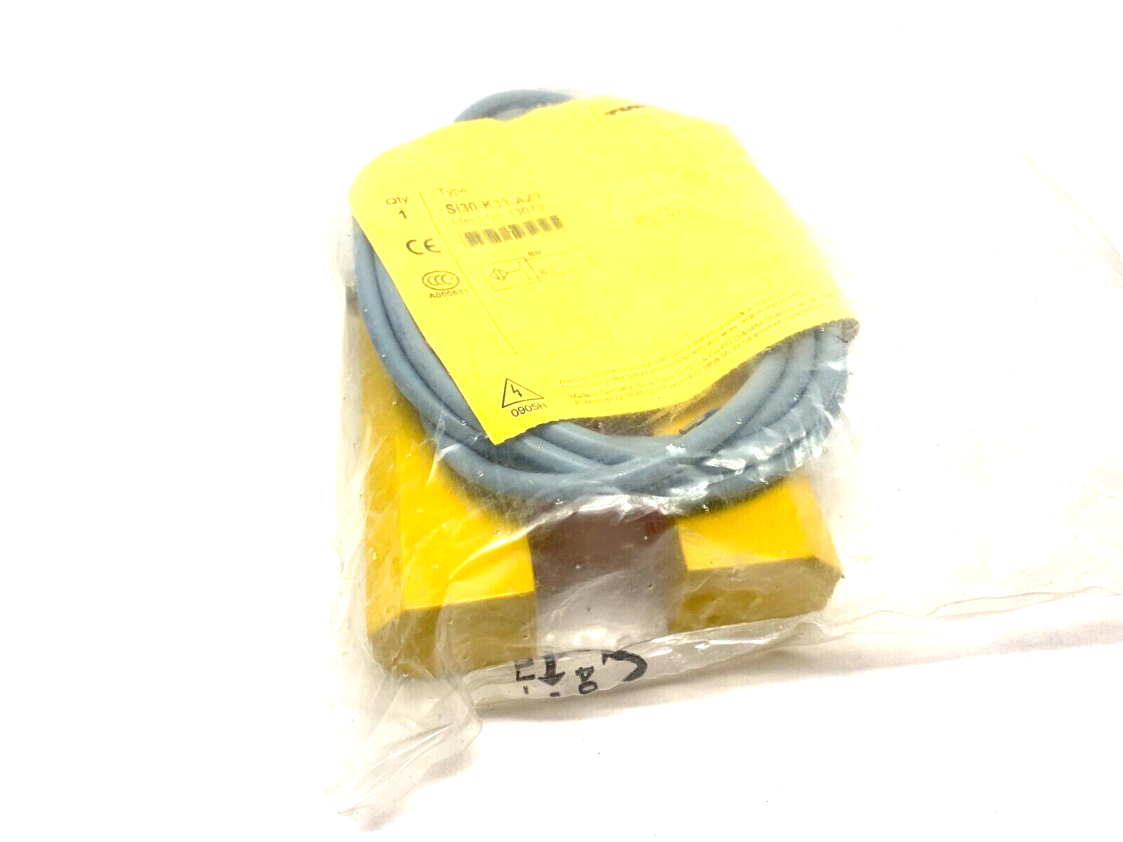 Turck Si30-K33-AZ3 Slot Type Inductive Fork Sensor 20-250VAC 13070 - Maverick Industrial Sales