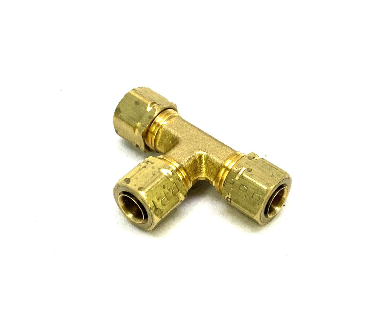 Parker 164CA-4 Brass Compression Tee Fitting, 1/4" Tube O.D. LOT OF 16 - Maverick Industrial Sales