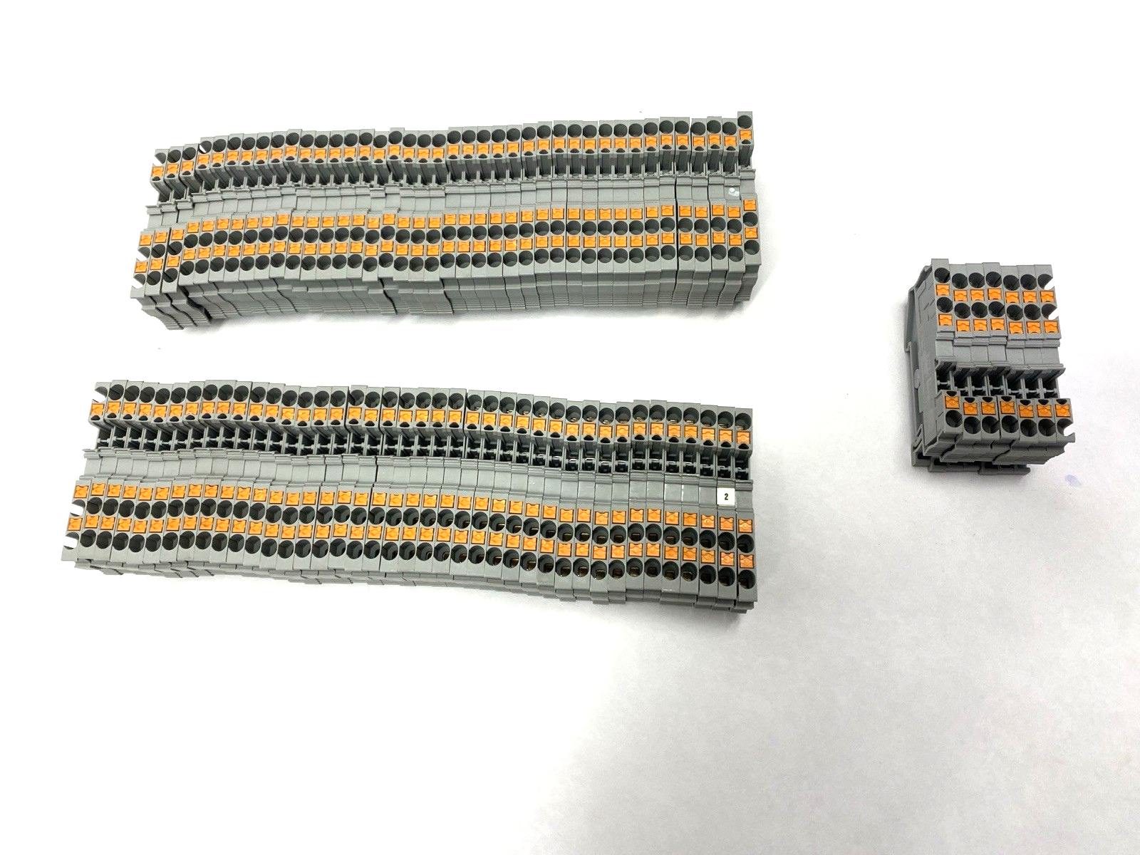3209549 | Phoenix Contact PT 2,5-TWIN Feed-Through Terminal Block LOT OF 87 - Used - Maverick Industrial Sales