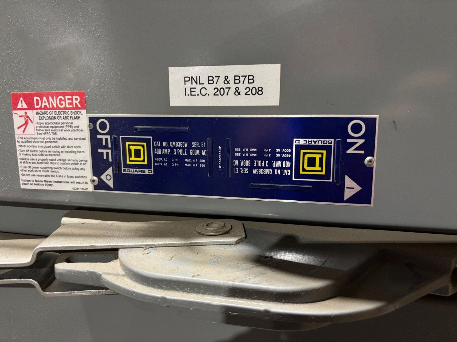 Square D QED 2 Power Style Switchboard 3000A (4) QMB365W 400A Disconnect Switch - Maverick Industrial Sales
