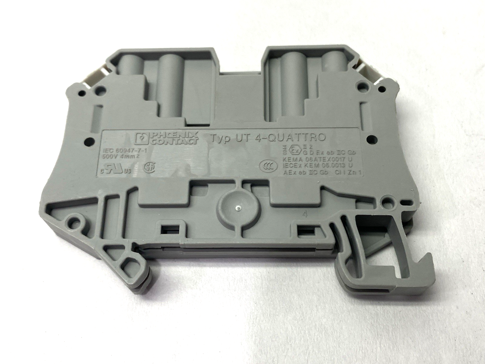 UT 4-QUATTRO | Phoenix Contact Terminal Blocks 3044571 w/ End Covers LOT OF 19 - Used - Maverick Industrial Sales