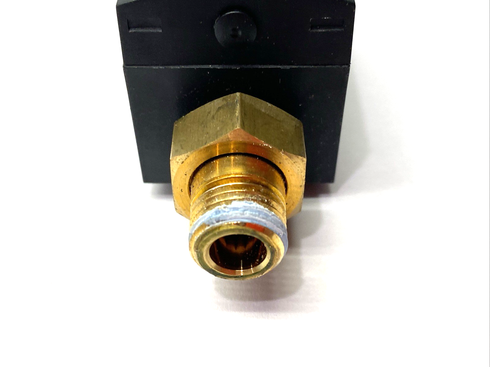 SPAU-B11R-W-G18FD-L-PNLK-PNVBA-M12U | Festo Piezoresistive Pressure Sensor 607216 - Used - Maverick Industrial Sales