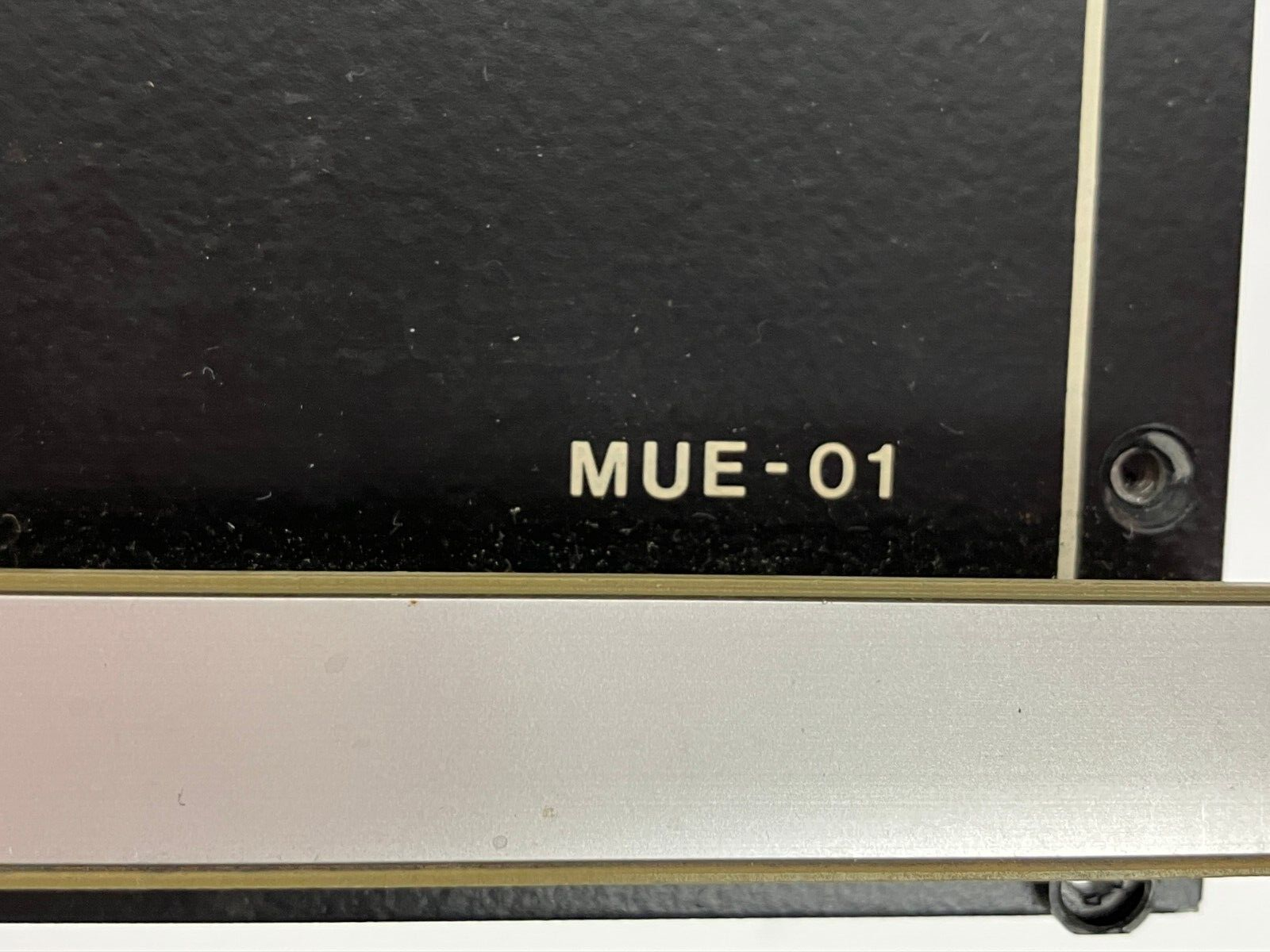 Leybold-Heraeus MUE-01 w/ LWT-3B - Maverick Industrial Sales