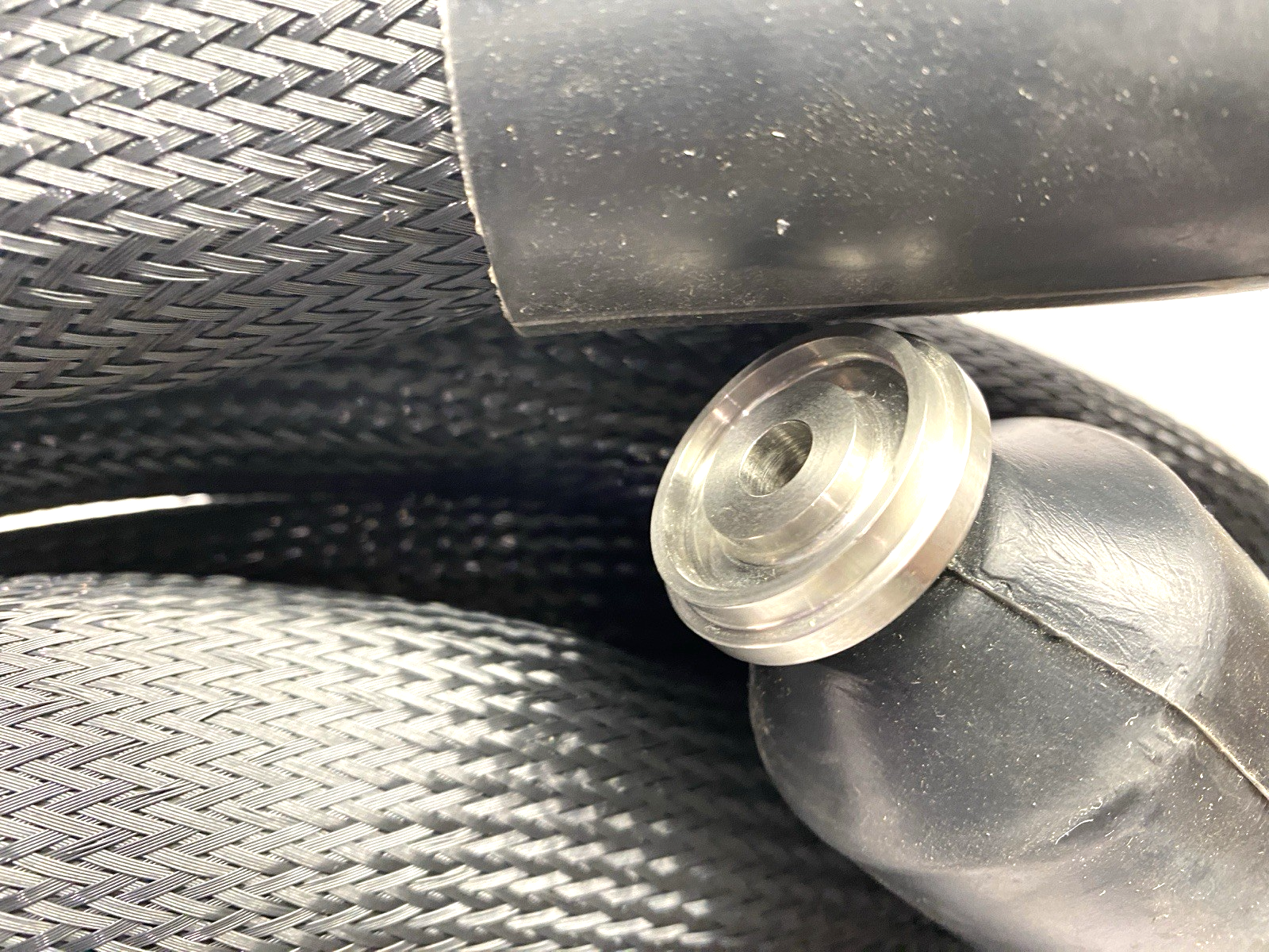 Nordson H1208-075-10-T1-A22B19C33I1 Heating Hose 320V 750W 7500mm - Maverick Industrial Sales