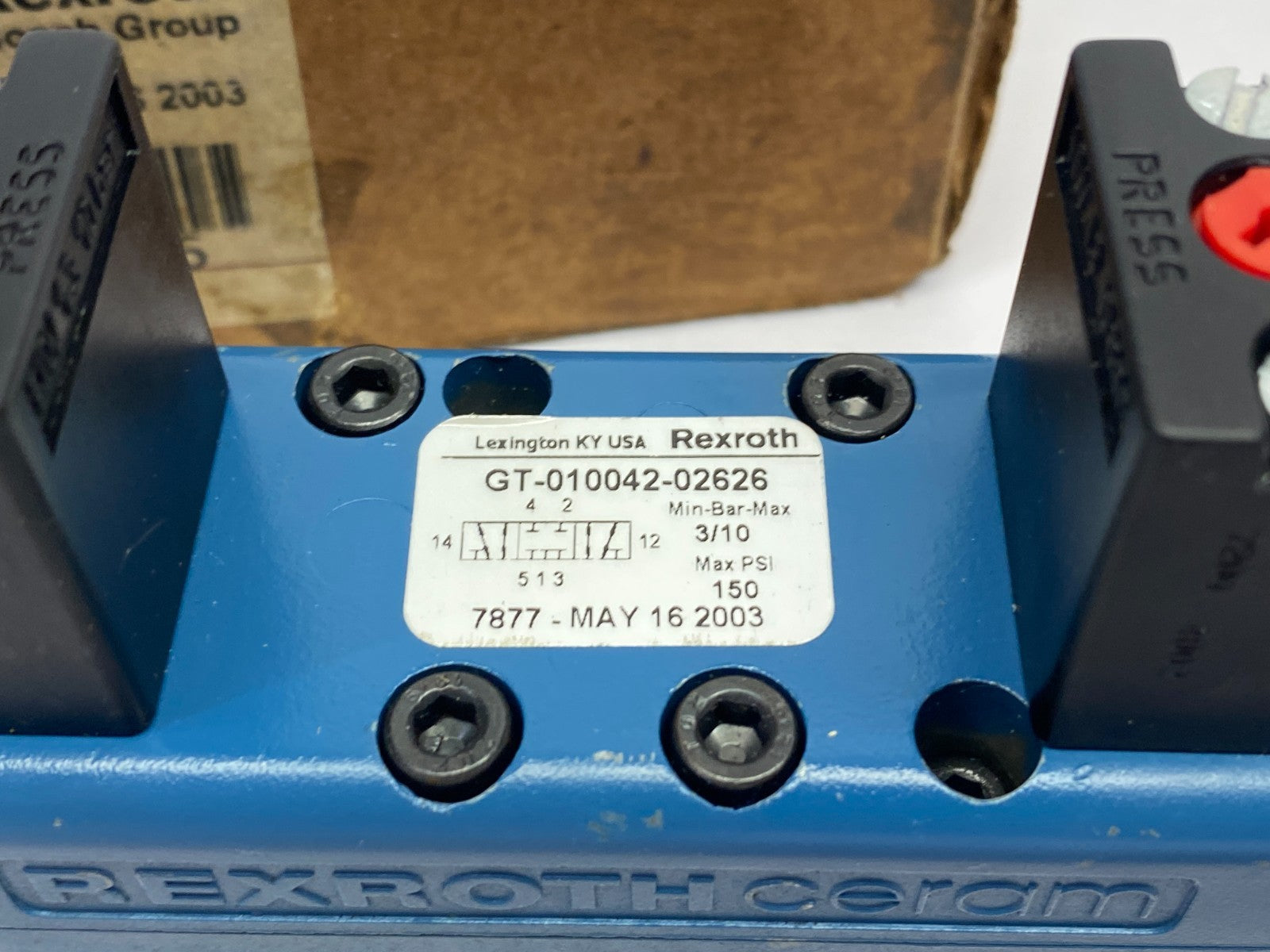 Emerson Rexroth R432006382 AVENTICS™ 5/3-Directional Valve, Series CERAM™ - Maverick Industrial Sales
