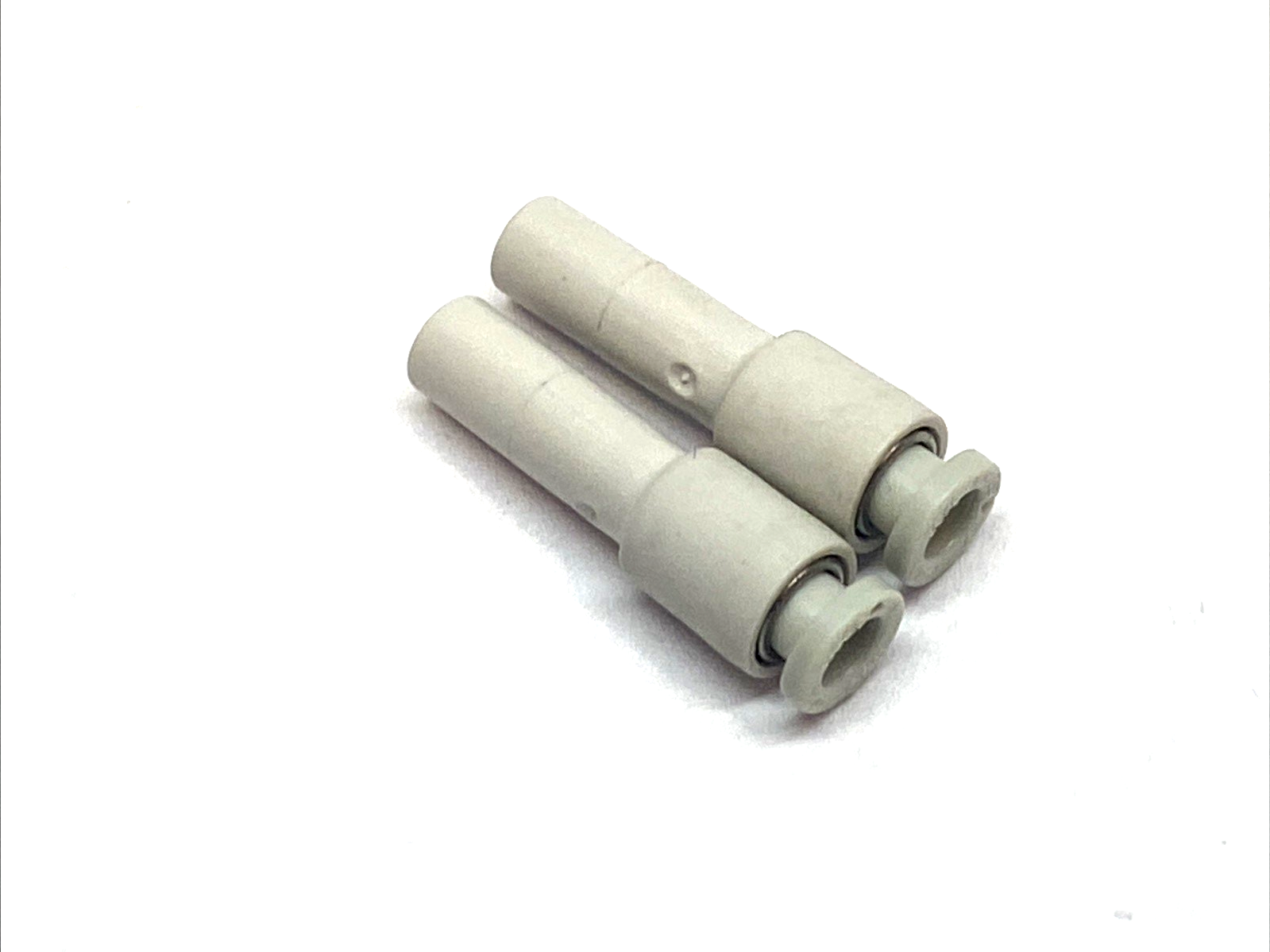KQ2R04-06A | SMC Plug-In Reducer 4mm Tube 6mm One-Touch Fitting LOT OF 2 - Used - Maverick Industrial Sales