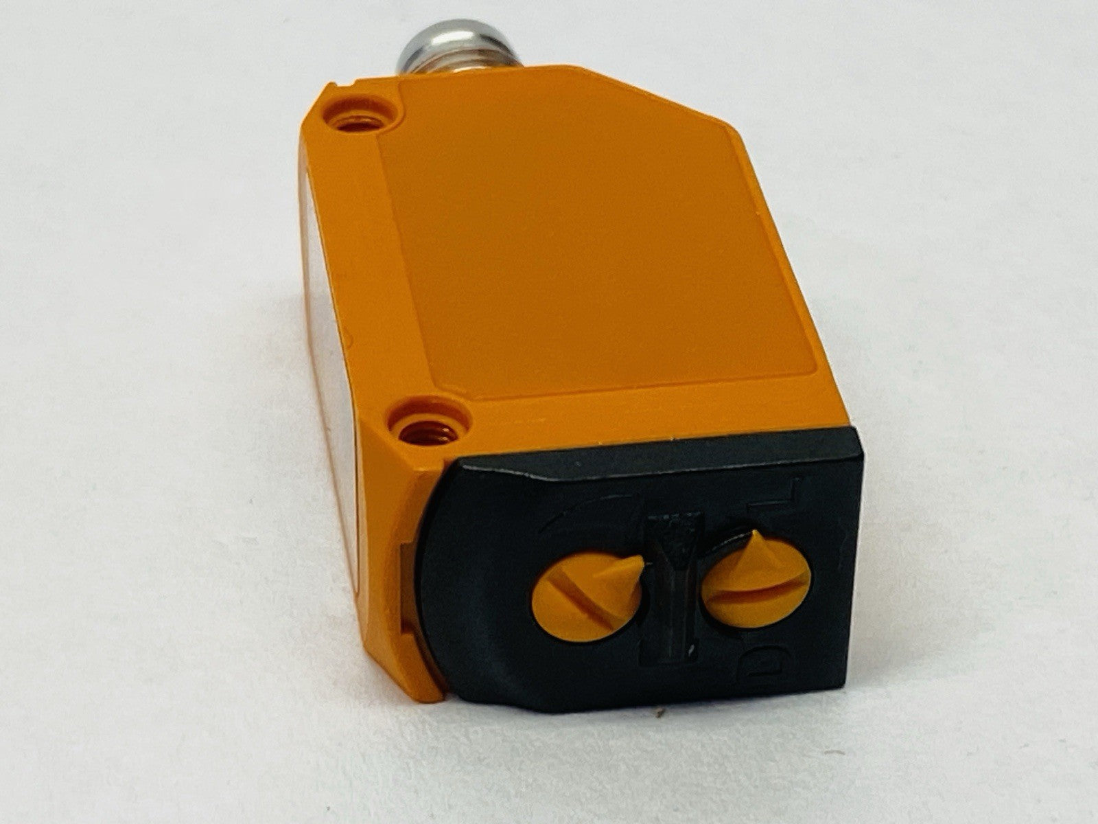 ifm O6H-FPKG/AS/3P Diffuse Reflection Sensors With Background Suppression O6H202 - Maverick Industrial Sales
