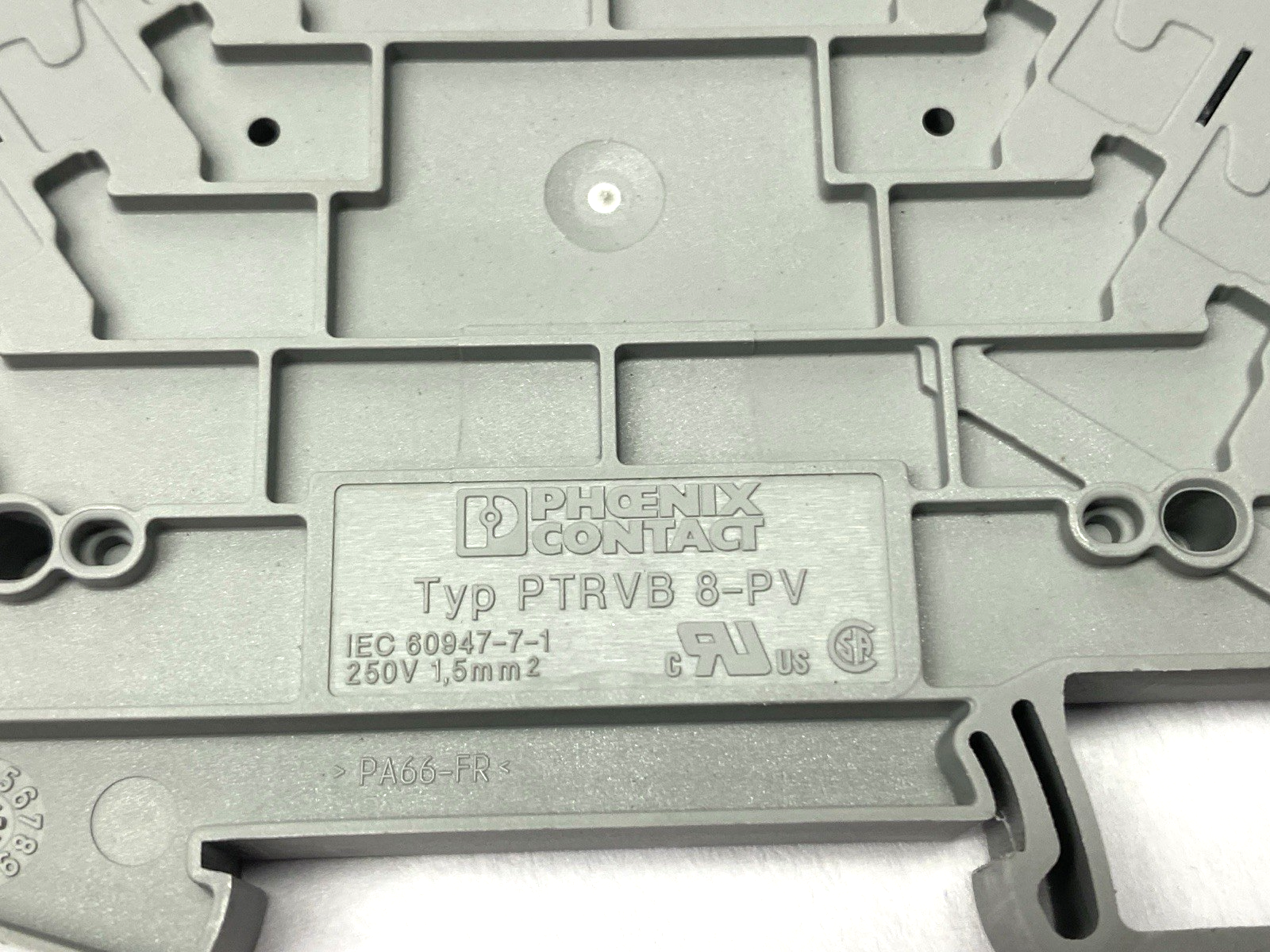 PTRV 8-PV /BK | Phoenix Contact Potential Distributors 3270142 LOT OF 4 - Used - Maverick Industrial Sales