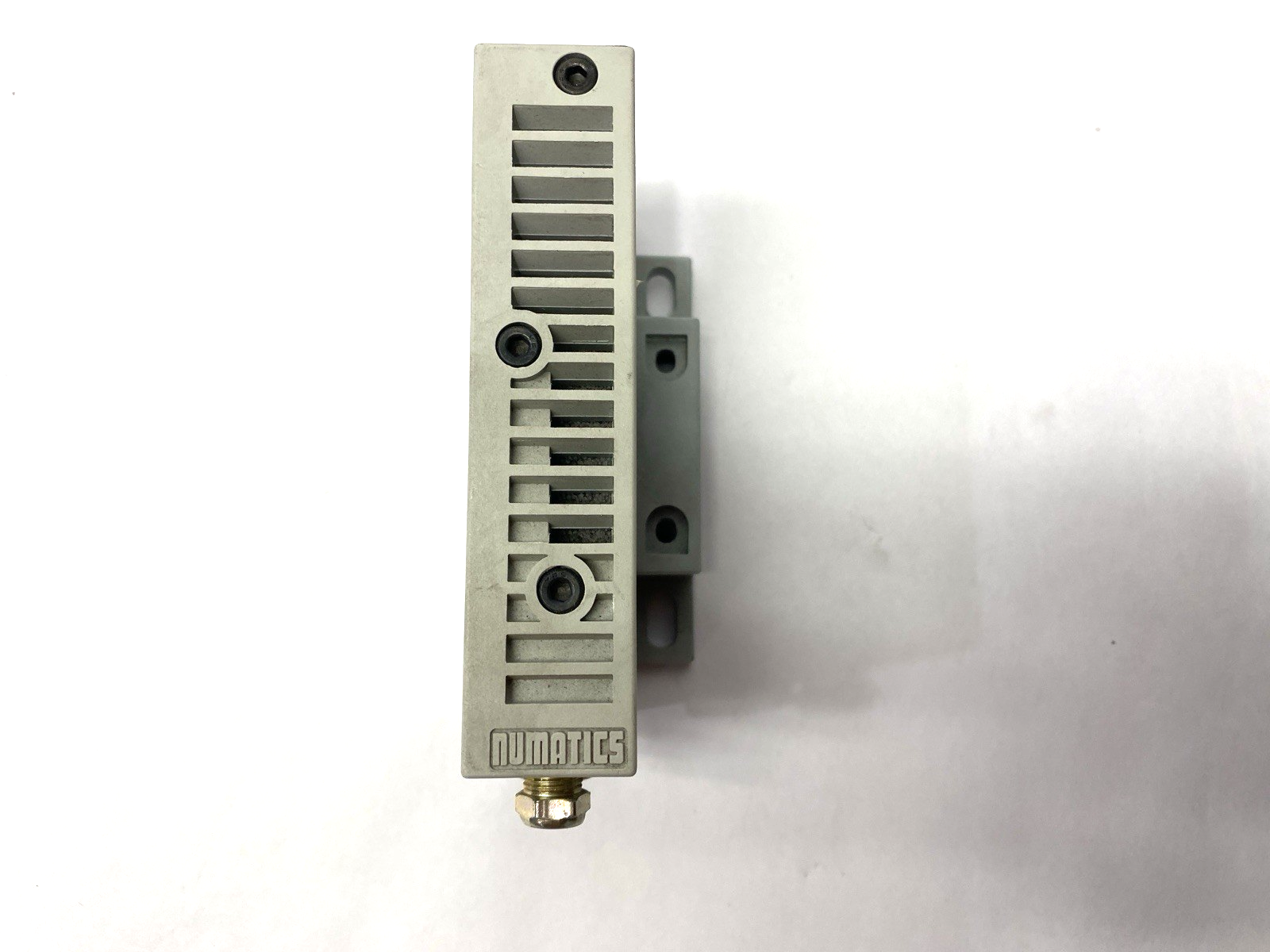 239-2396 | Numatics Right Hand Side Pneumatic End Plate - Used - Maverick Industrial Sales