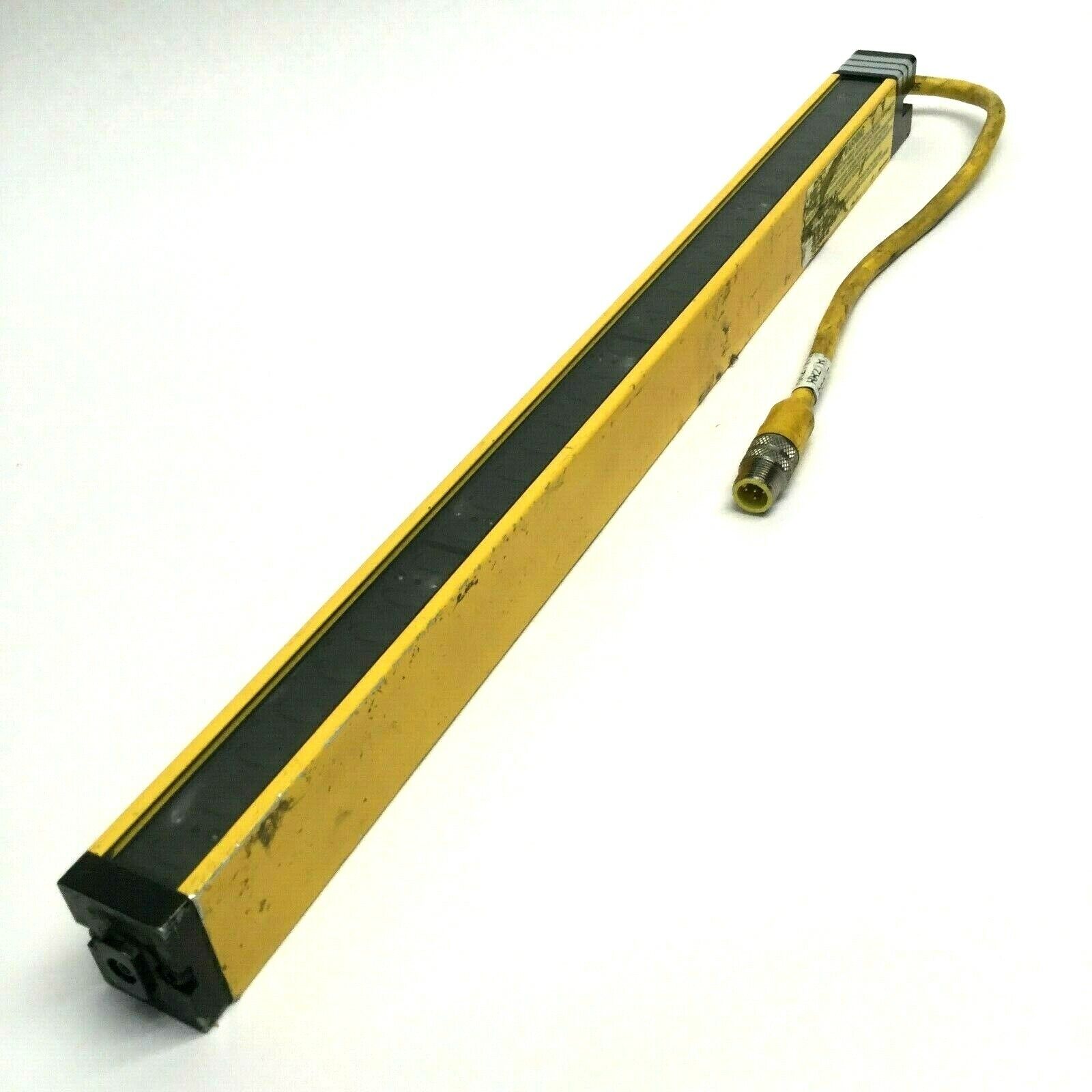 Banner USR1624YP2 Micro Screen Light Curtain Receiver 49608 - Maverick Industrial Sales