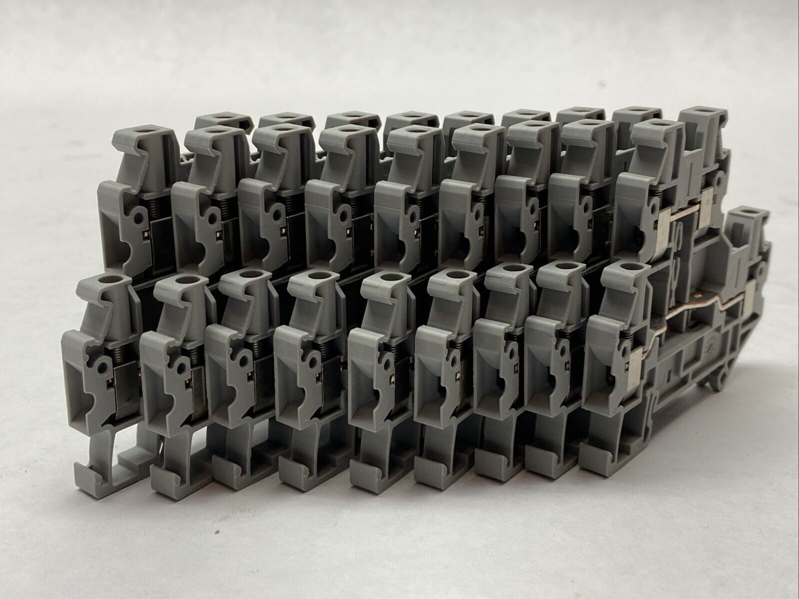 Phoenix Contact UTTB 4-L/N Feed-Through Terminal Block 30A 800V 3044788 LOT OF 9 - Used - Maverick Industrial Sales