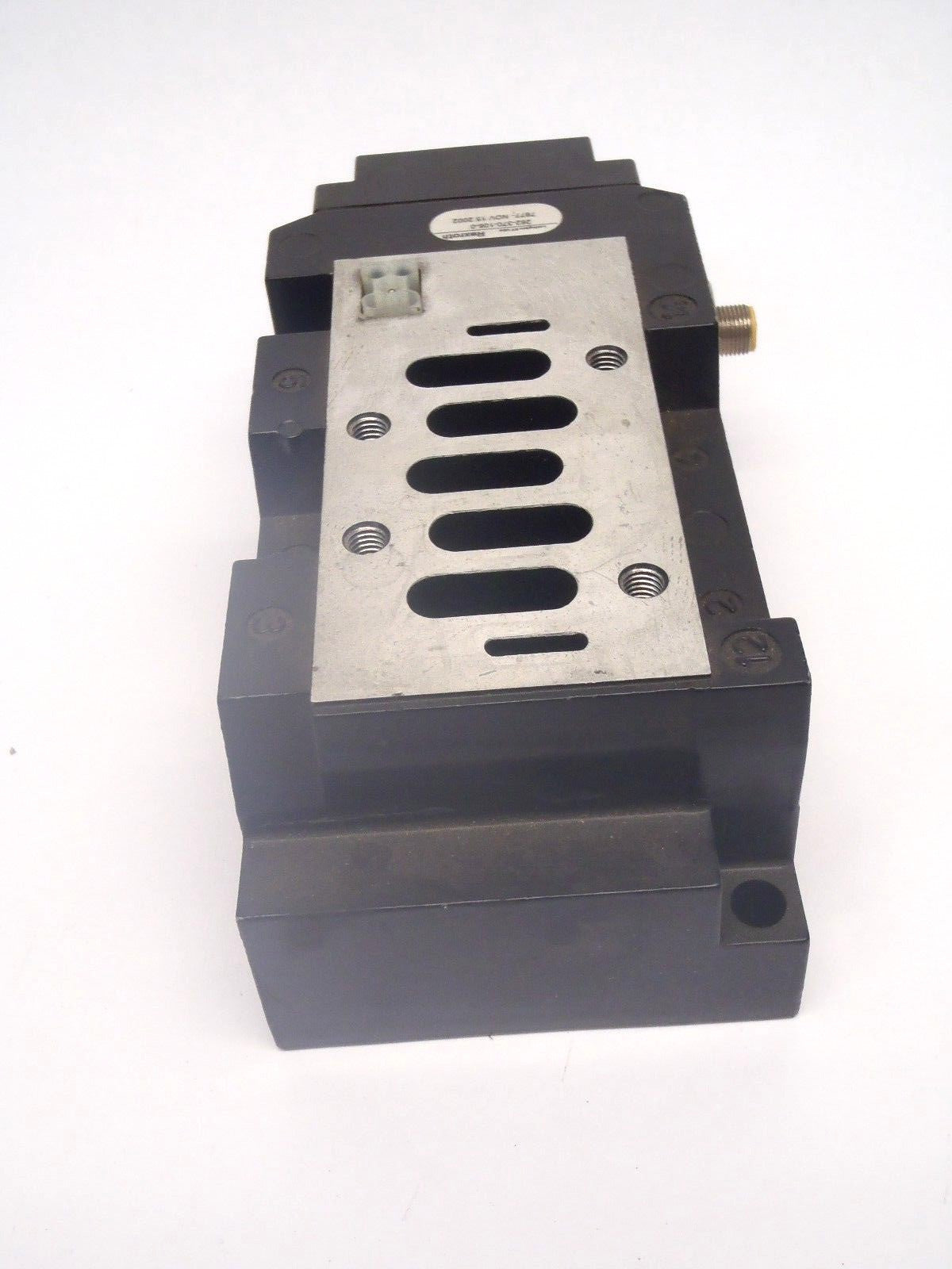 Rexroth Mecman Pneumatik 262-370-106-0 Valve ISO Plug-In Single Subbase ½ NPT - Maverick Industrial Sales