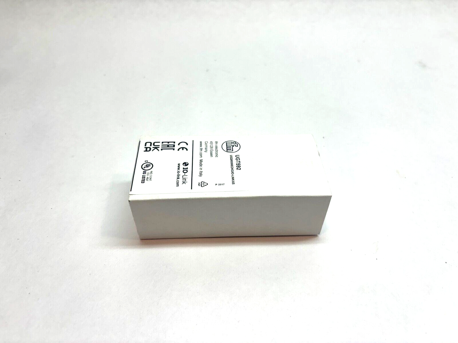 IFM UGT592 Ultrasonic Sensor, UGQ00300EOKG/IO-Link/US - Maverick Industrial Sales