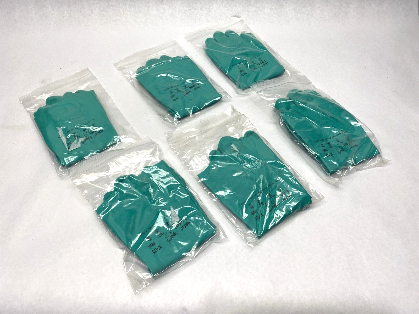37-175 | Ansell AlphaTec Solvex Chemical Resistant Nitrile Gloves Medium LOT OF 6 - New – Open box - Maverick Industrial Sales