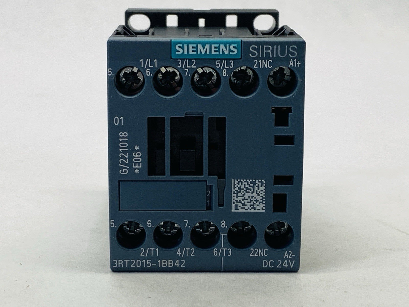 Siemens 3RT2015-1BB42 Contactor 7A 400V 3kW 1NC 3-Pole - Maverick Industrial Sales