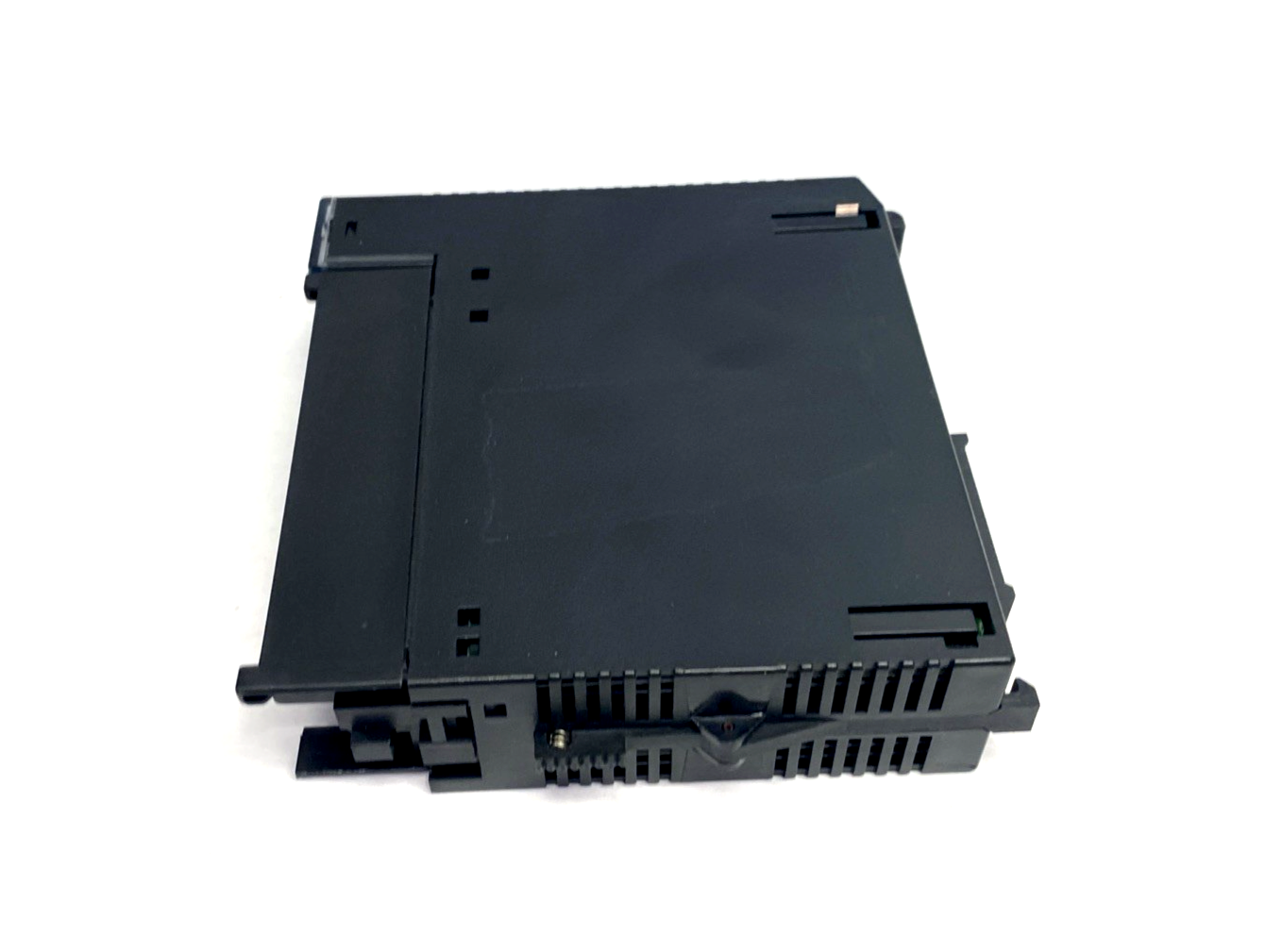 IC693MDL740G | GE Fanuc Output Module 12/24VDC 0.5A 16PT POS MISSING COVER DOOR - Used - Maverick Industrial Sales