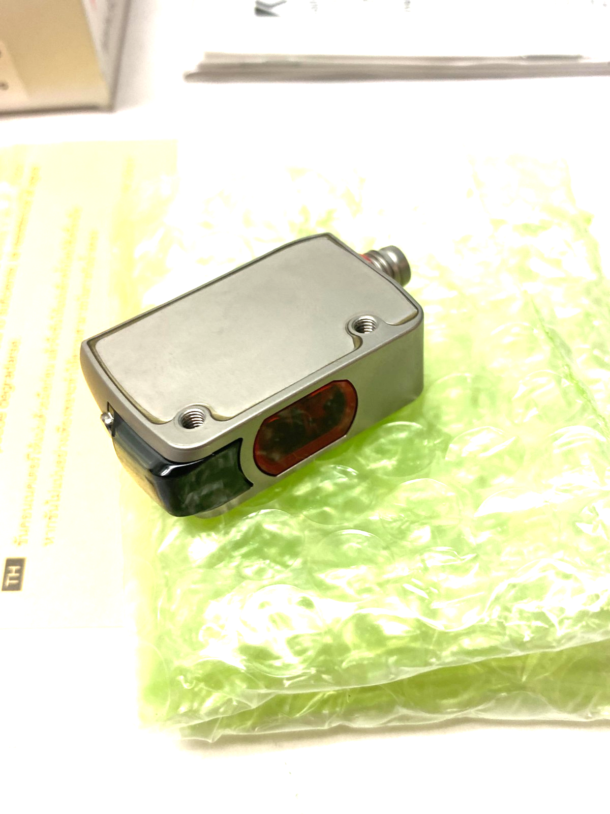 Keyence LR-ZH500C3P Self-Contained CMOS Laser Sensor M8 Connector Type 500mm - Maverick Industrial Sales