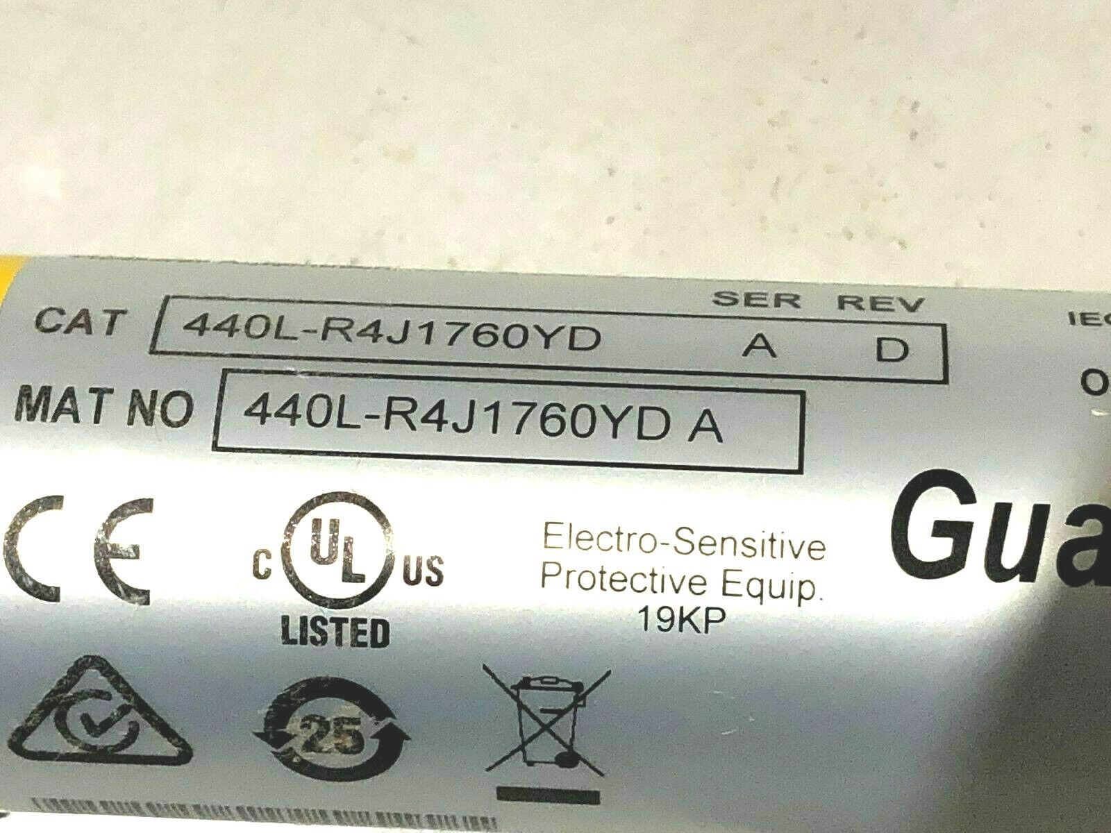 Allen Bradley 440L-R4J1760YD Ser. A Guardshield Light Curtain Receiver - Maverick Industrial Sales
