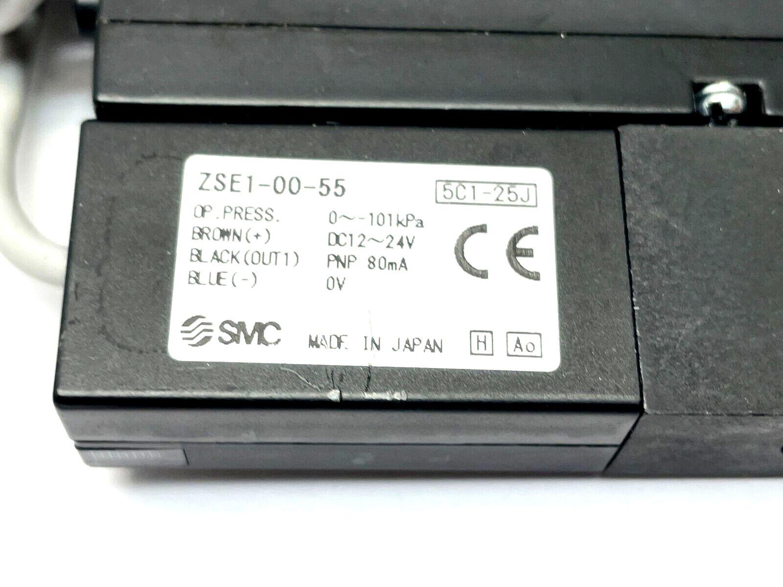 SMC ZM131HT-K5LZ-E55 Vacuum Generator w/ ZSE1-00-55 Switch - Maverick Industrial Sales