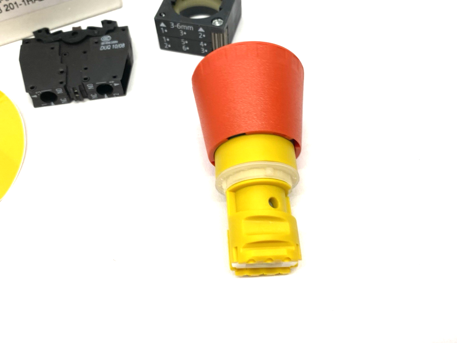 Siemens 3SB3201-1HA20 Emergency Stop Pushbutton Assembly, 22mm Red Plastic - Maverick Industrial Sales