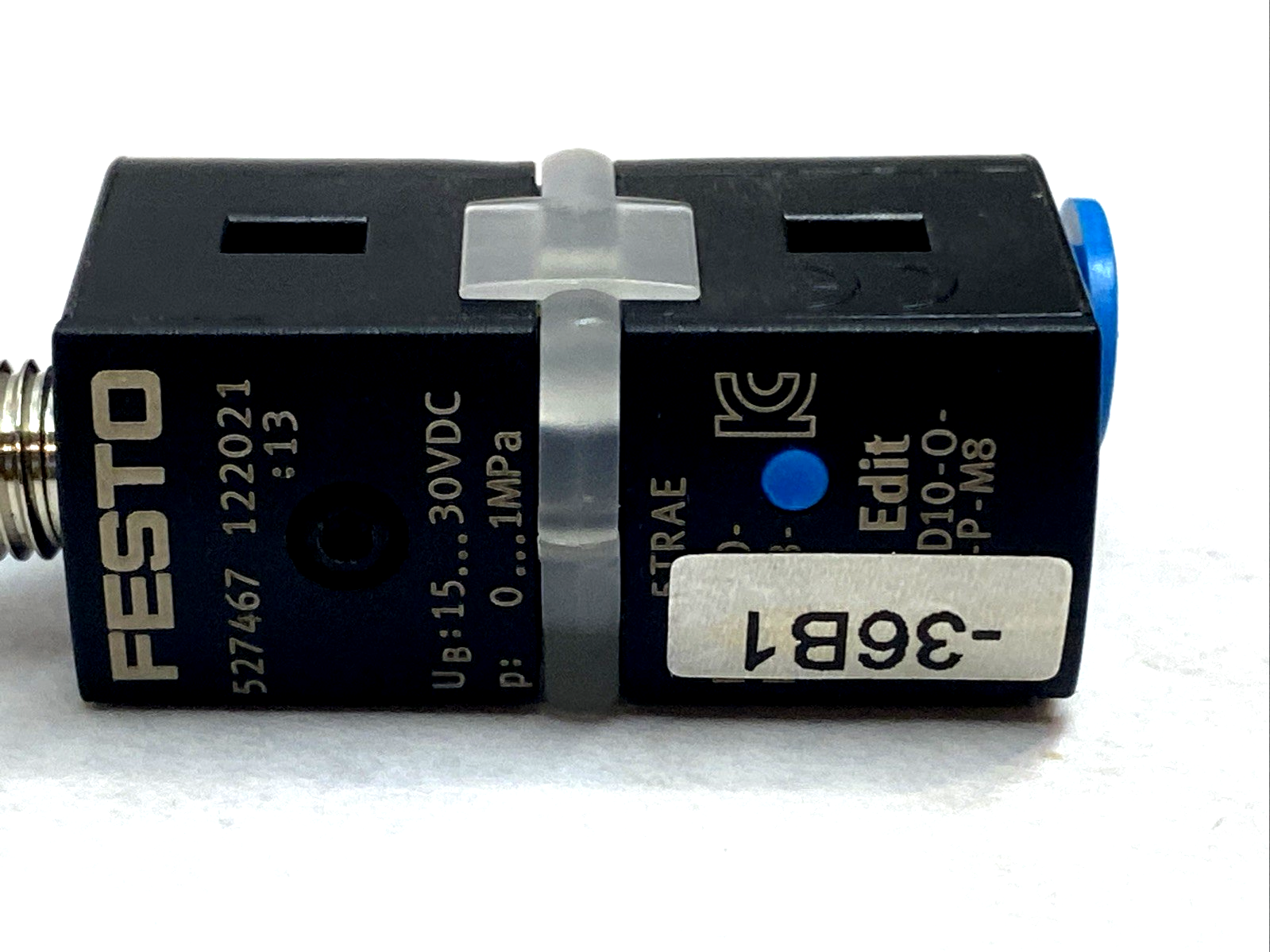 Festo SDE5-D10-O-Q6E-P-M8 Pneumatic Pressure Sensor 527467 - Maverick Industrial Sales