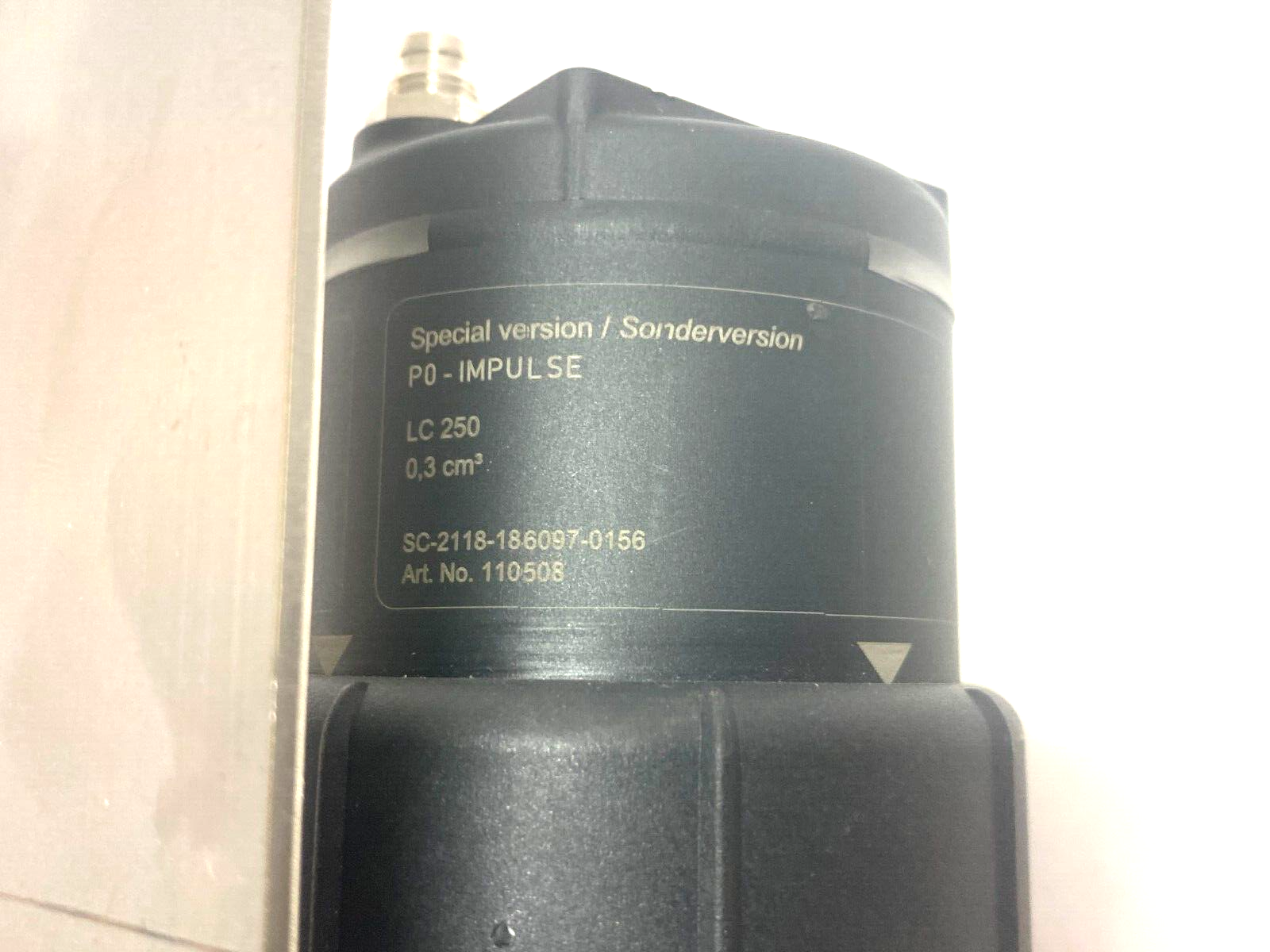 3842543482 | Bosch Rexroth Automatic Lubrication Unit LU 2 w/ Oil - Used - Maverick Industrial Sales