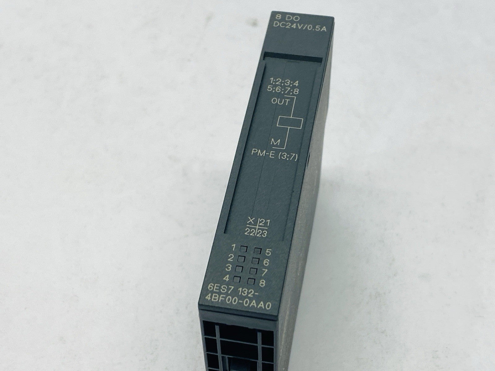 Siemens 6ES7132-4BF00-0AA0 SIMATIC ET 200SP Digital Output Module - Maverick Industrial Sales