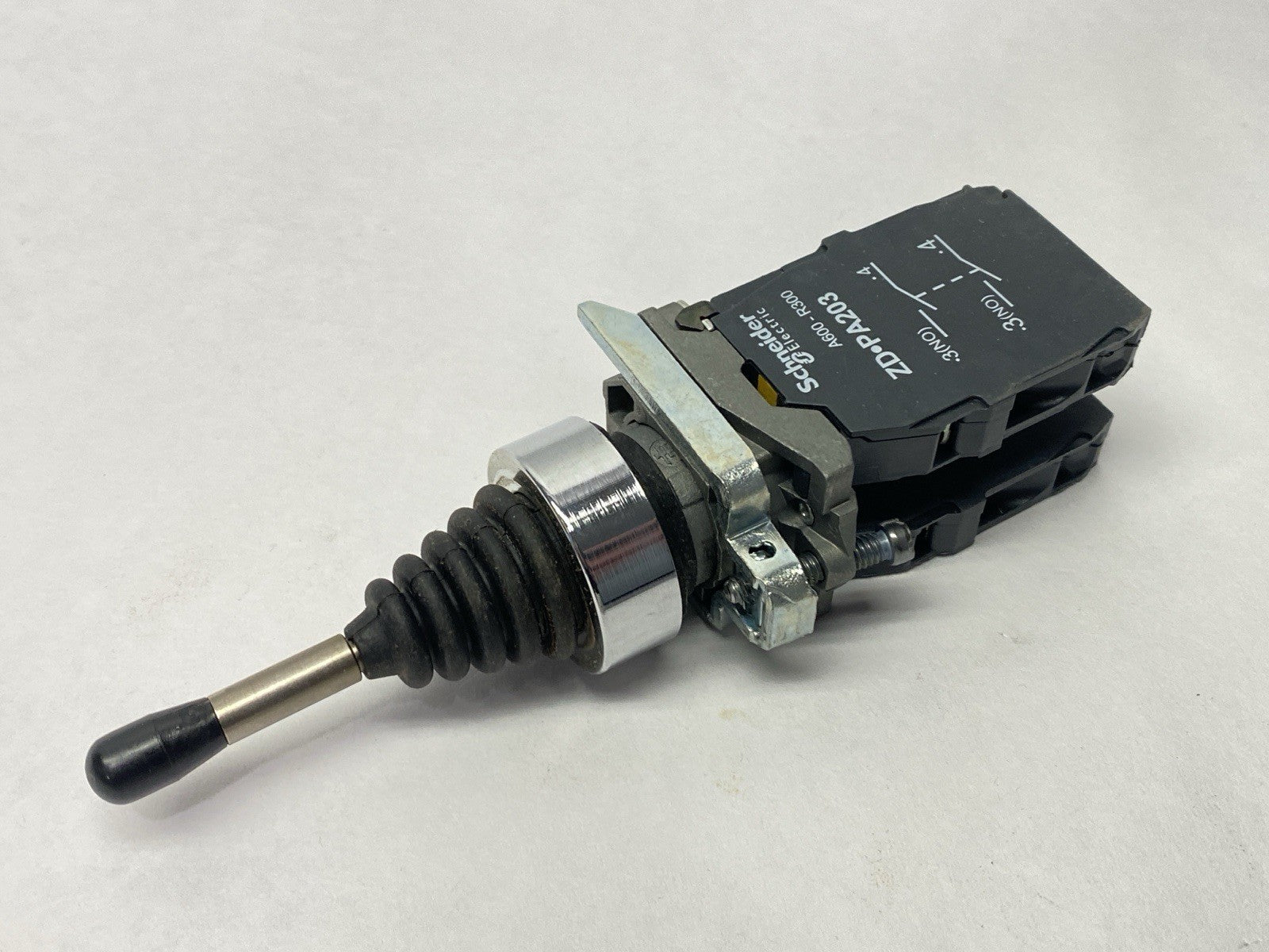 Schneider Electric XD4PA24 4-Position Joystick Controller 6HM18 - Maverick Industrial Sales