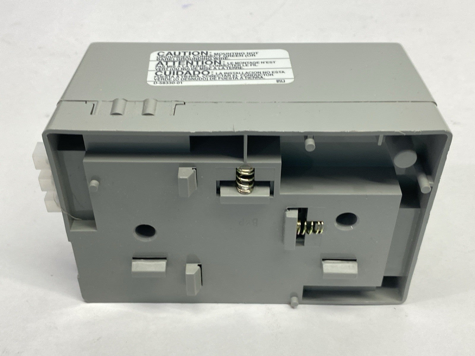 DRUBTVSS15 | Hubbell DIN Rail Utility Box Complete Unit TVSS DIN Rail Box 15A TVSS - New – Open box - Maverick Industrial Sales