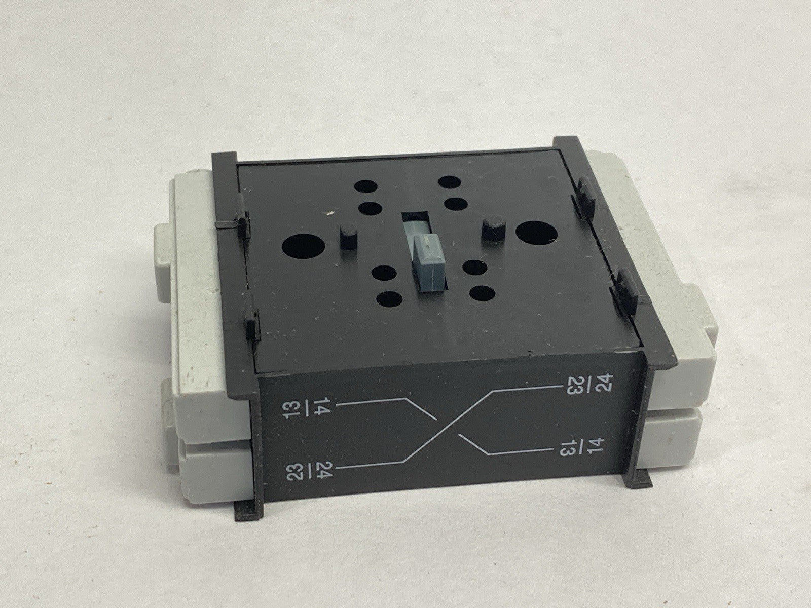 Telemecanique VZ20 Auxiliary Contact Block 1 NO + 1 NO - Maverick Industrial Sales