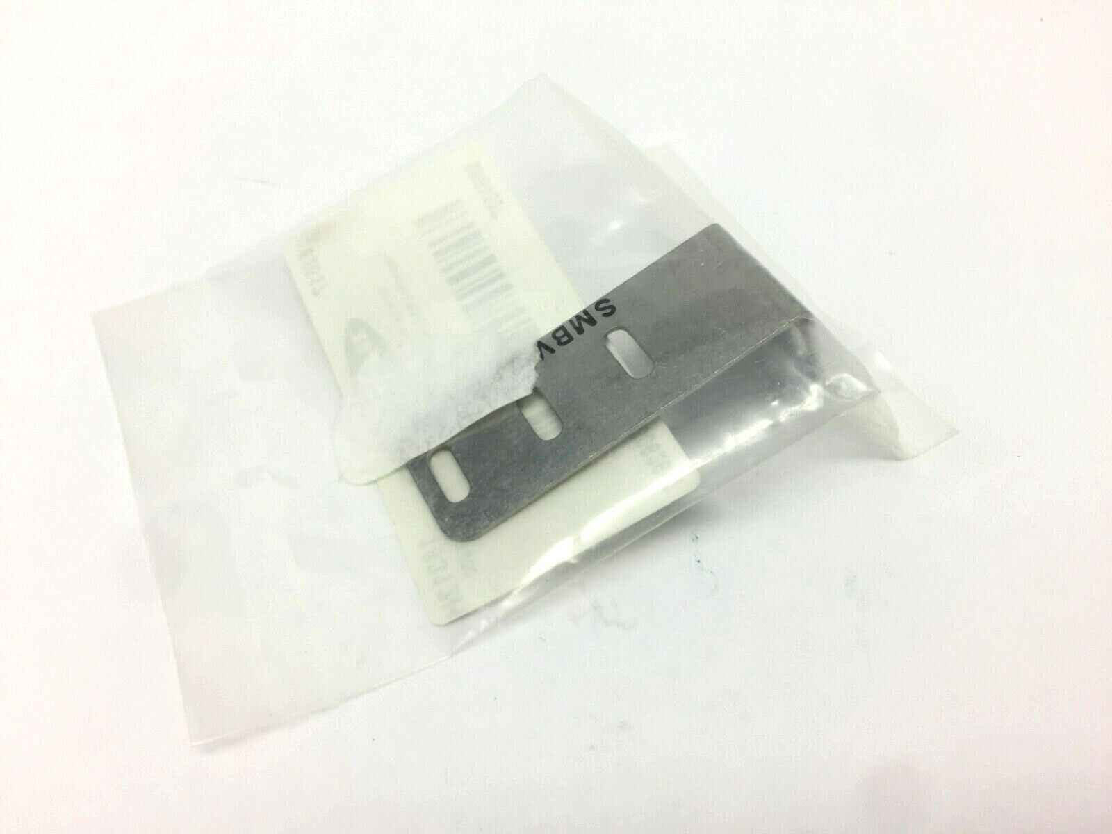 Banner SMBVS3T VS3 Series Right Angle Tall Mounting Bracket 62617 - Maverick Industrial Sales