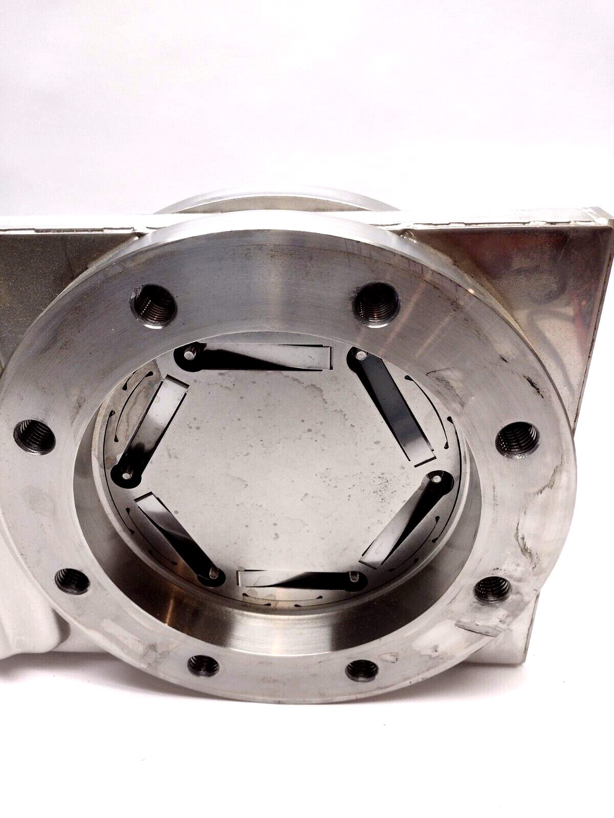 VAT 14046-TE44-006/0035 HV Series Pneumatic Vacuum Gate Valve 8 Inch 14046-TE44 - Maverick Industrial Sales
