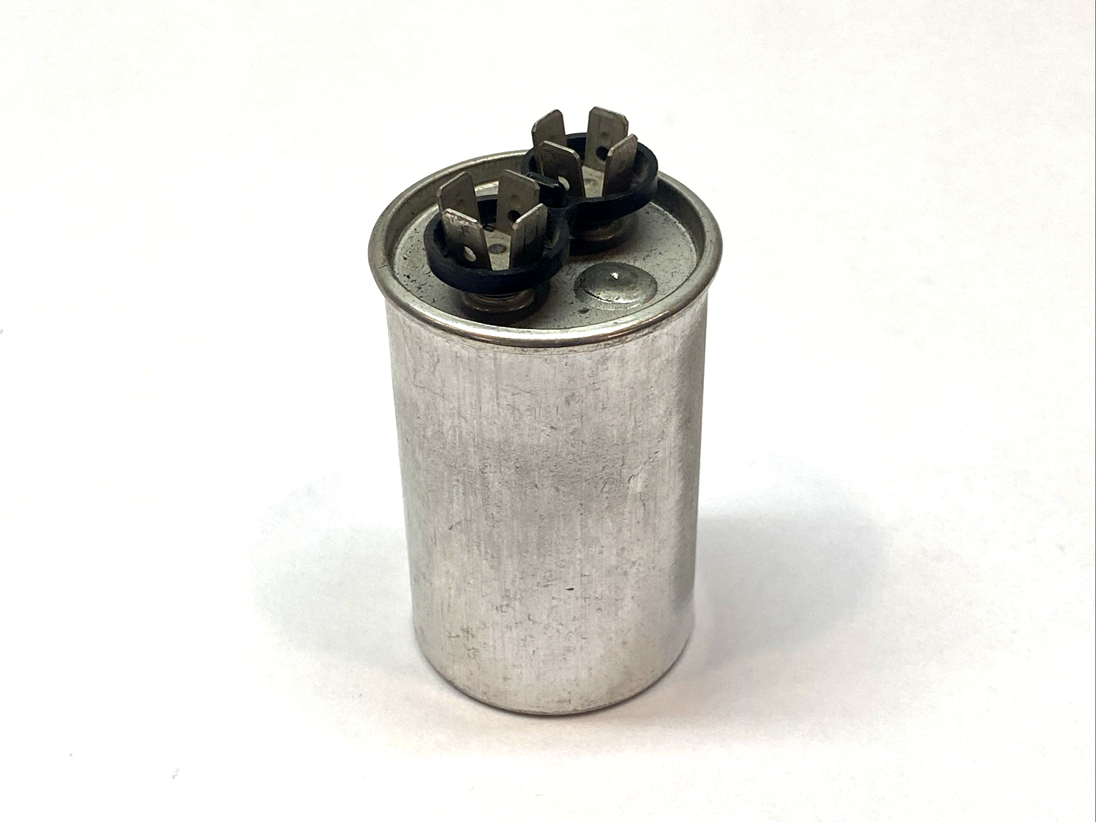 P91P09206H06 | Ronken Capacitor 240VAC 60Hz - Used - Maverick Industrial Sales