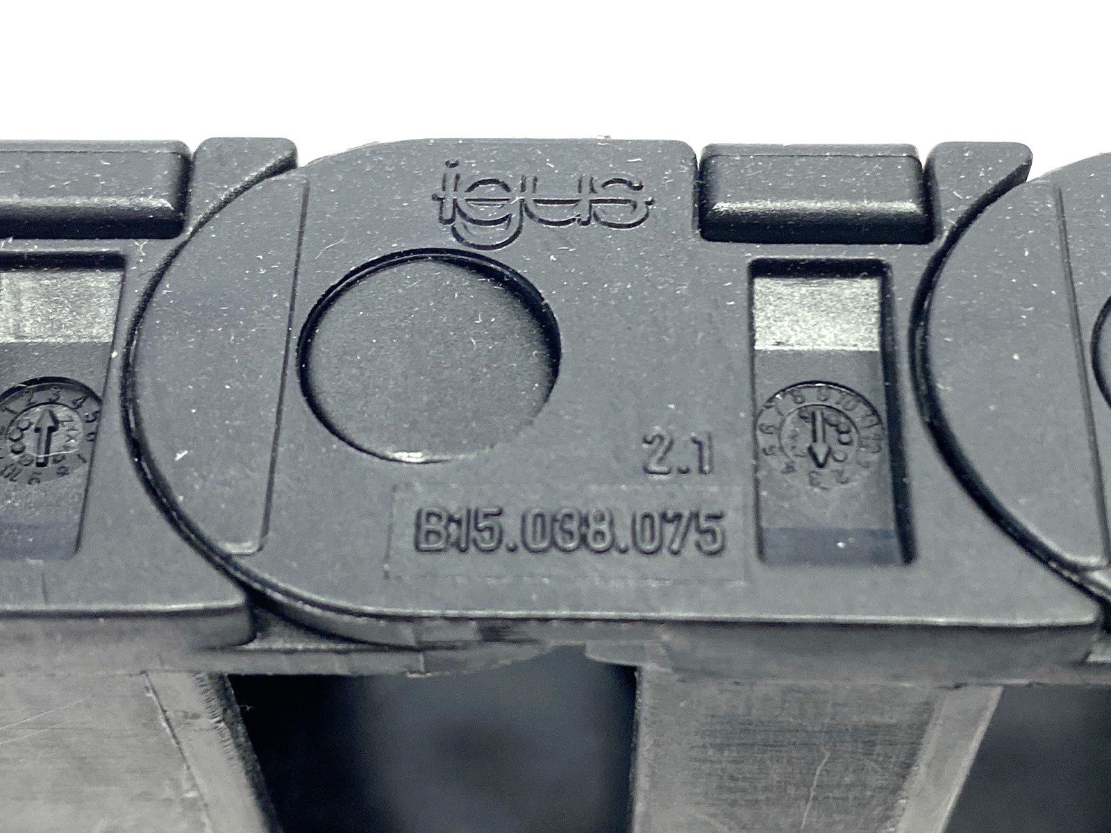 Igus B15-038-075-0 E-Chain Assembly 2' Overall Length - Maverick Industrial Sales