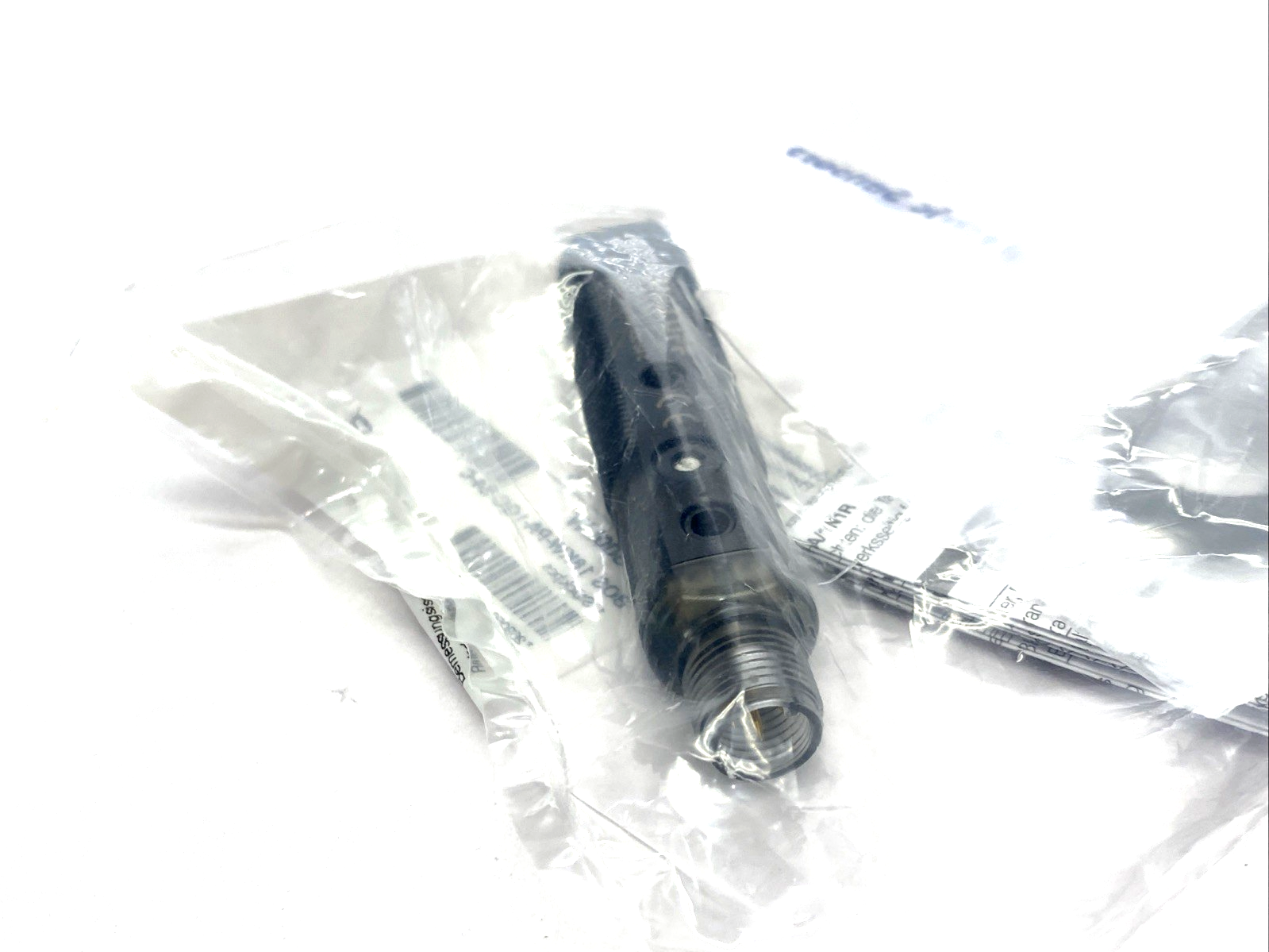 Balluff BOS00LW Retroreflective Photoelectric Sensor BOS 18KW-PA-1QC-S4-C - Maverick Industrial Sales