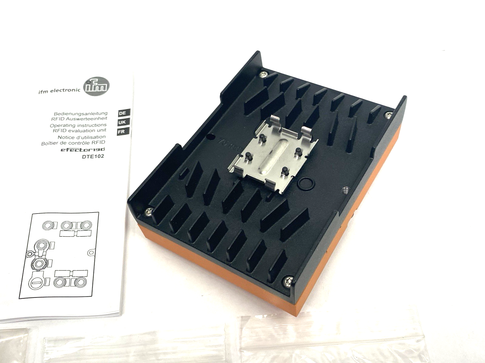 DTE102 | ifm Ethernet/RFID Evaluation Unit LF/HF, 4-Channels, DTELF/HFABRWEIUS00 - New – Open box - Maverick Industrial Sales