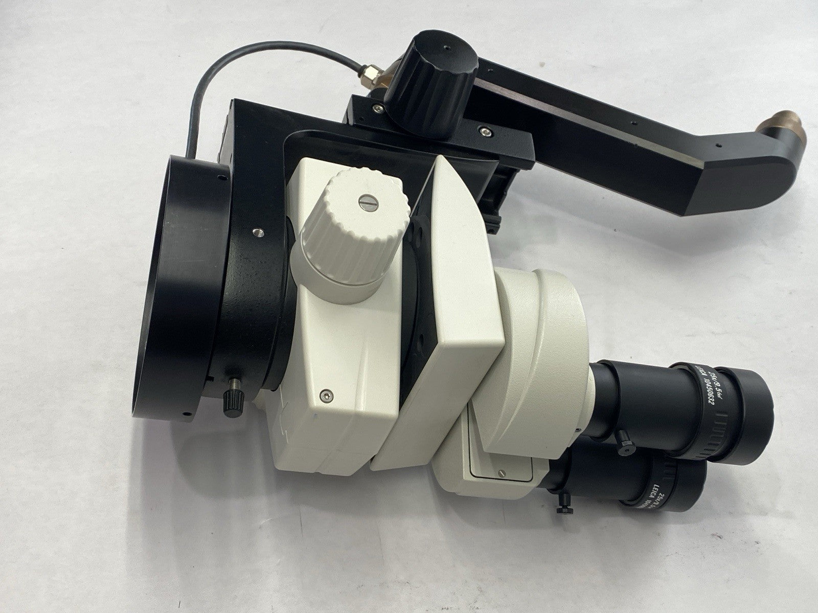 Hesse Microscope And Arm Assembly Leica 10 450 157 - Maverick Industrial Sales