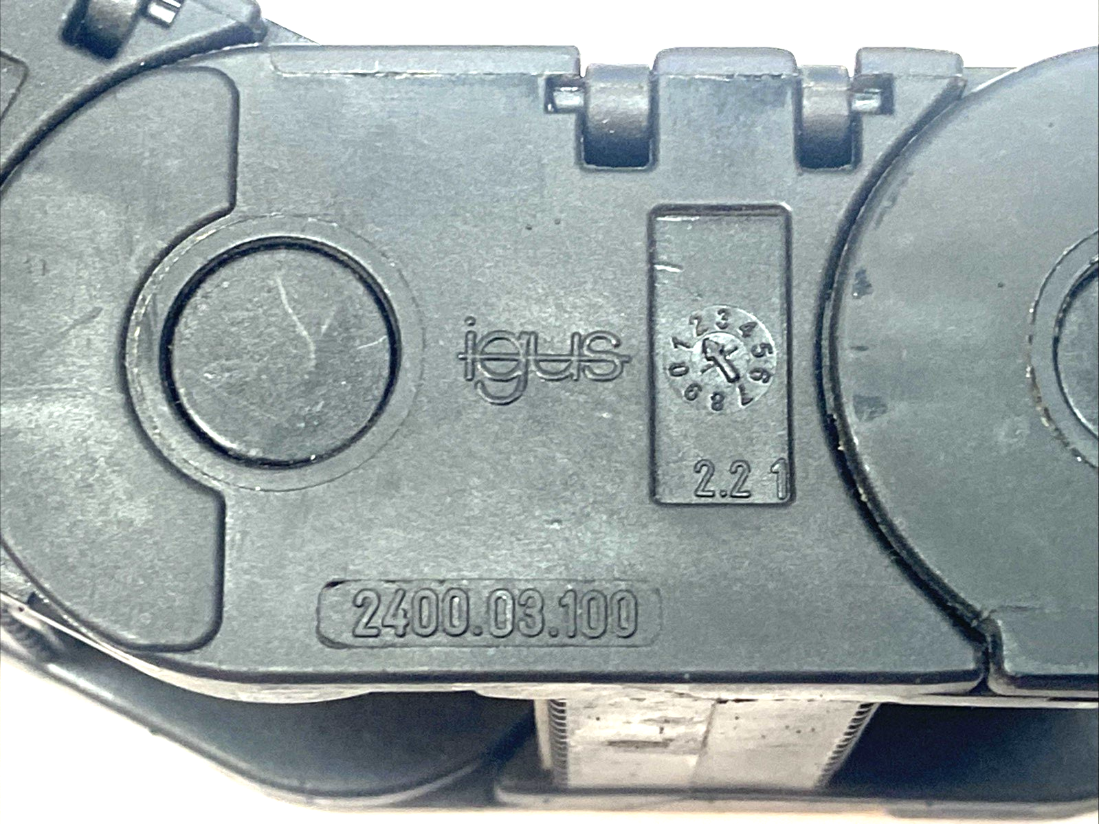 Igus 2400.03.100 Cable Chain 18 Links w/ 2030.PZ & 2030.ZB End Links - Maverick Industrial Sales
